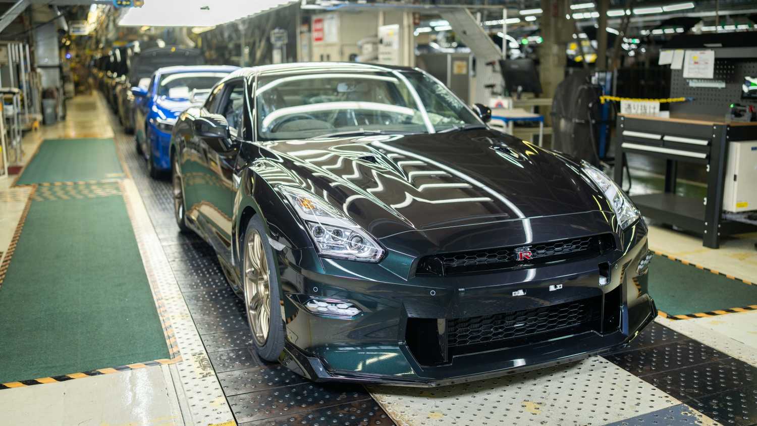 Static R35 Nissan R35 GT-R Ends Production — A Legacy of Performance