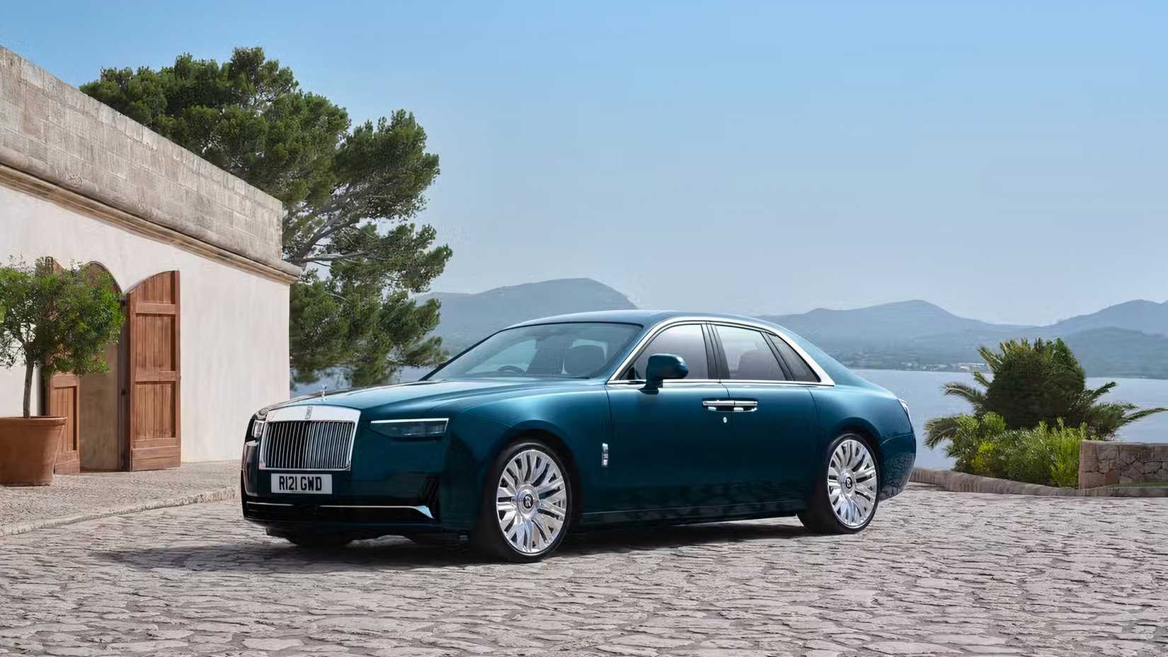 2025 Rolls-Royce Fantasma II
