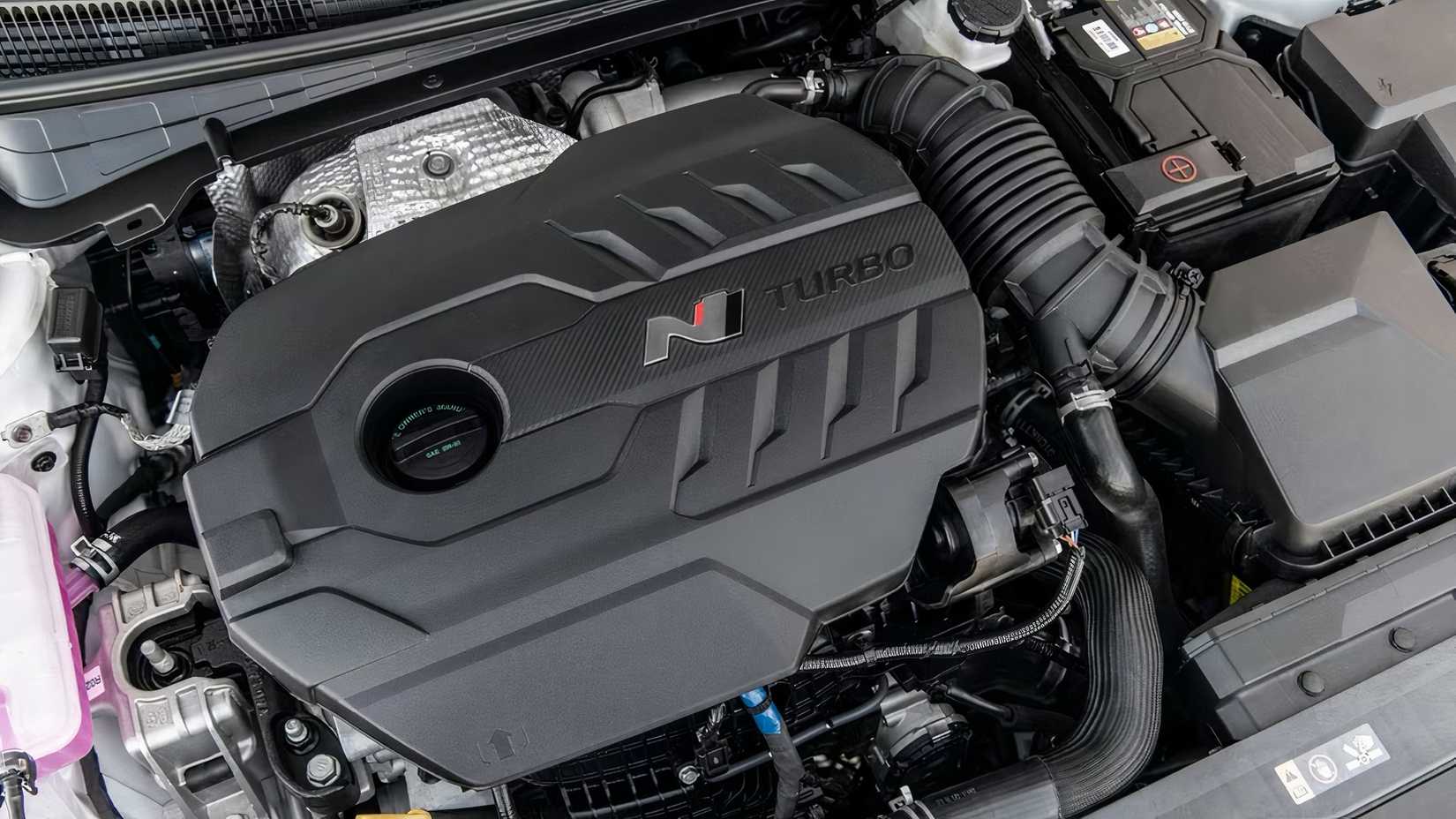 Vista superior do motor Hyundai Elantra N 2025