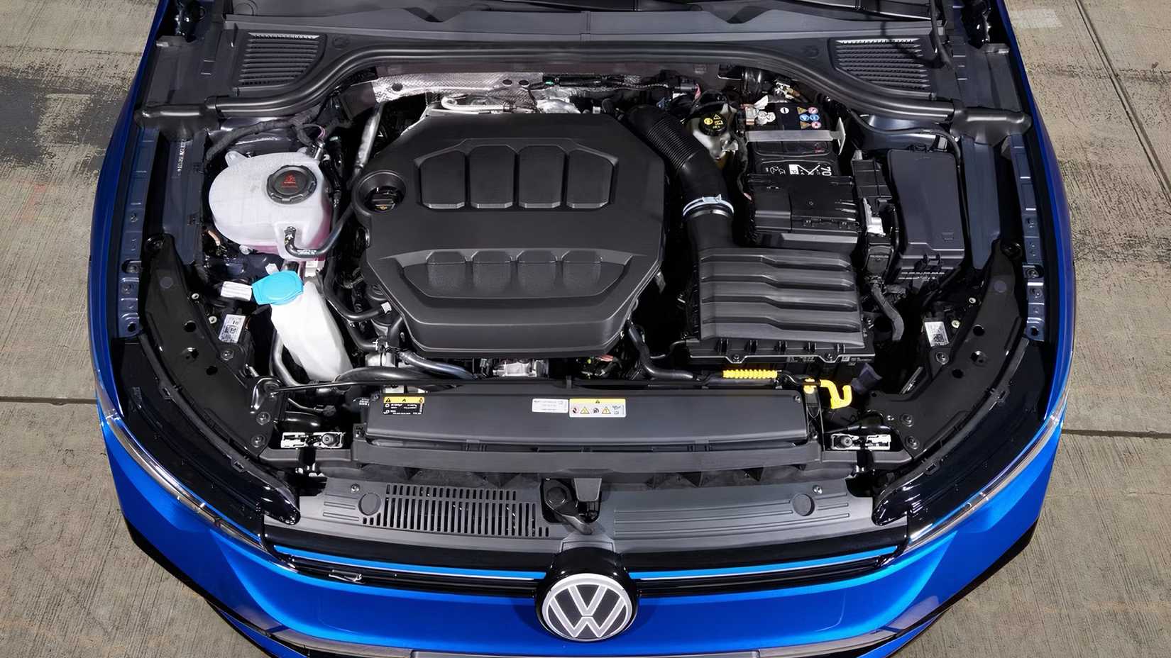 2025 Volkswagen Golf R engine bay