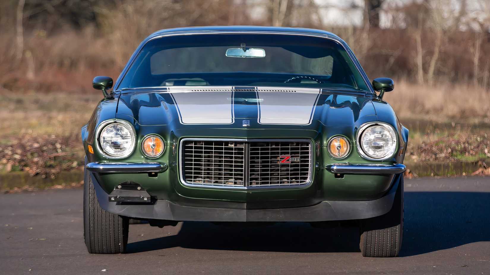 Vista frontal do Chevrolet Camaro Z/28 1970