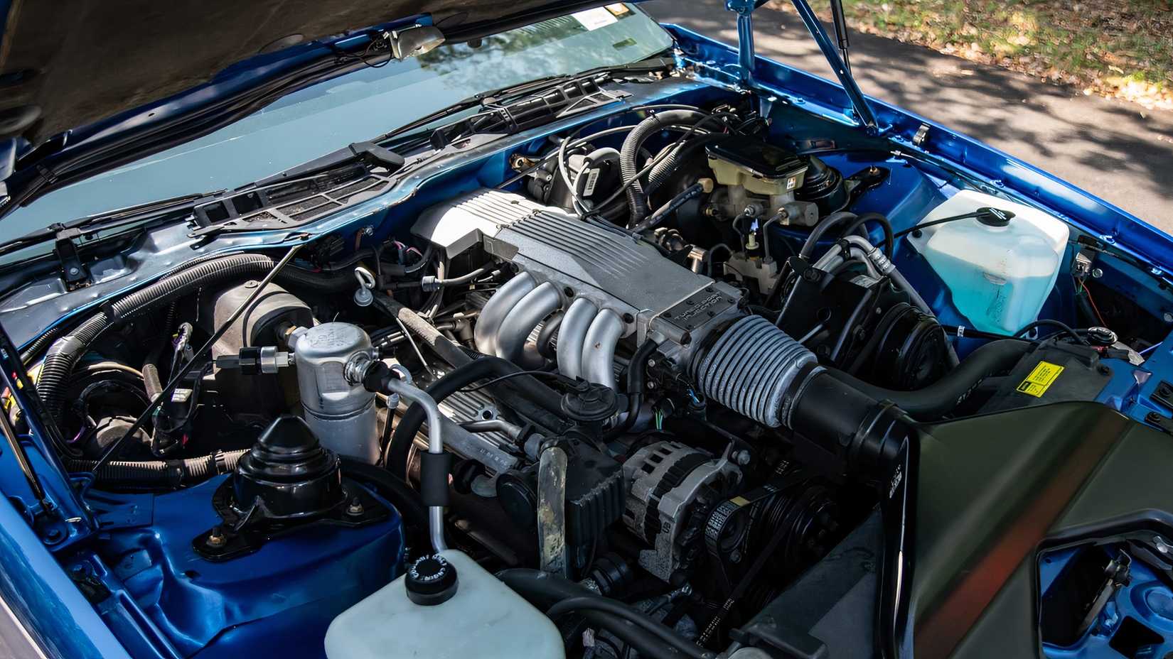 Motor do Chevrolet Camaro IROC-Z 1987