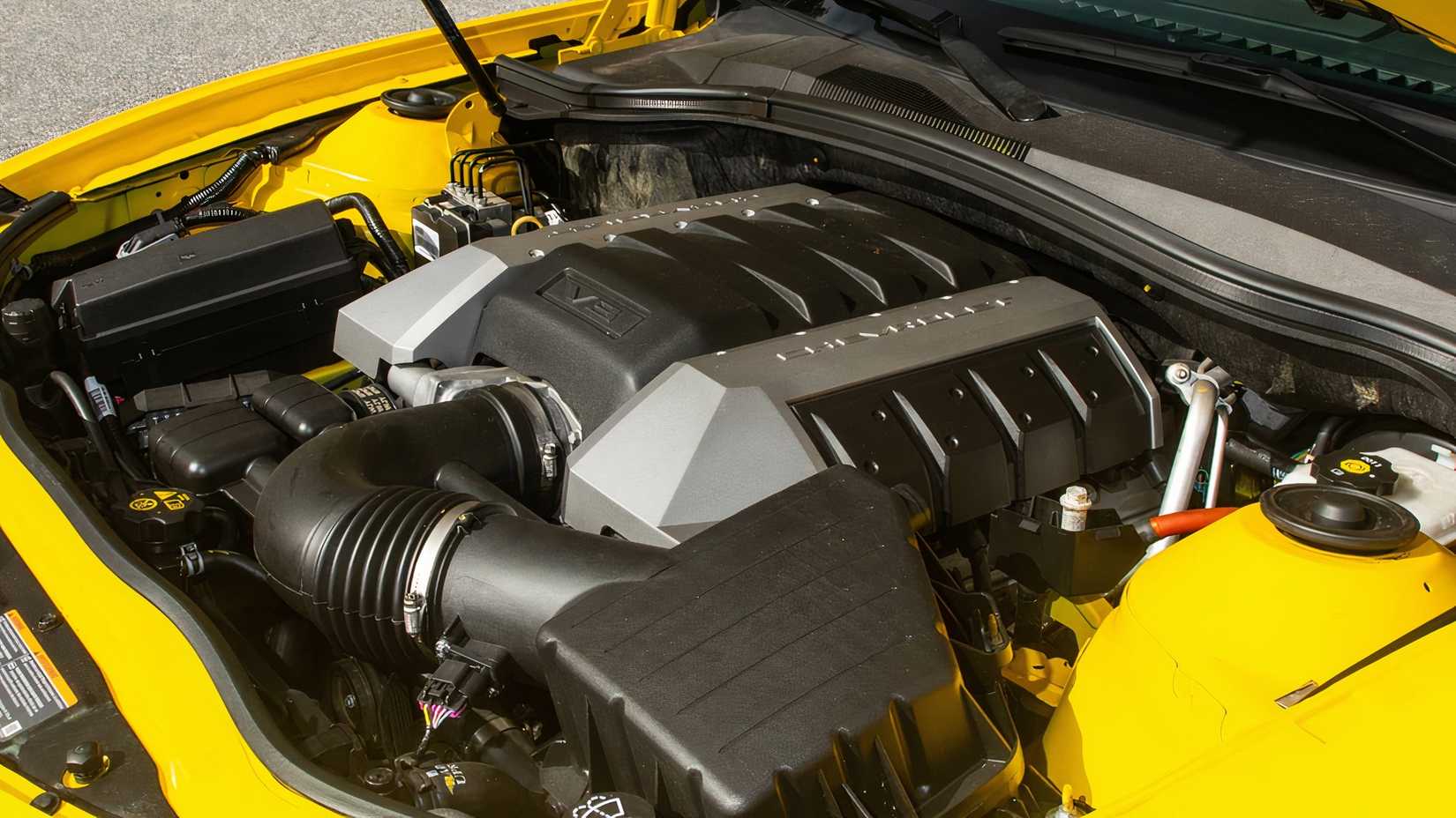 Engine of 2010 Chevrolet Camaro RS/SS Transformers Edition