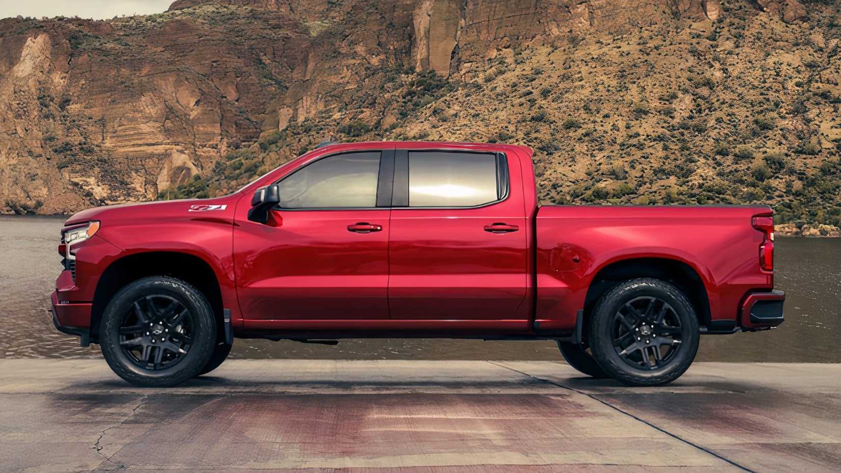 Side view of 2025 Chevrolet Silverado 1500