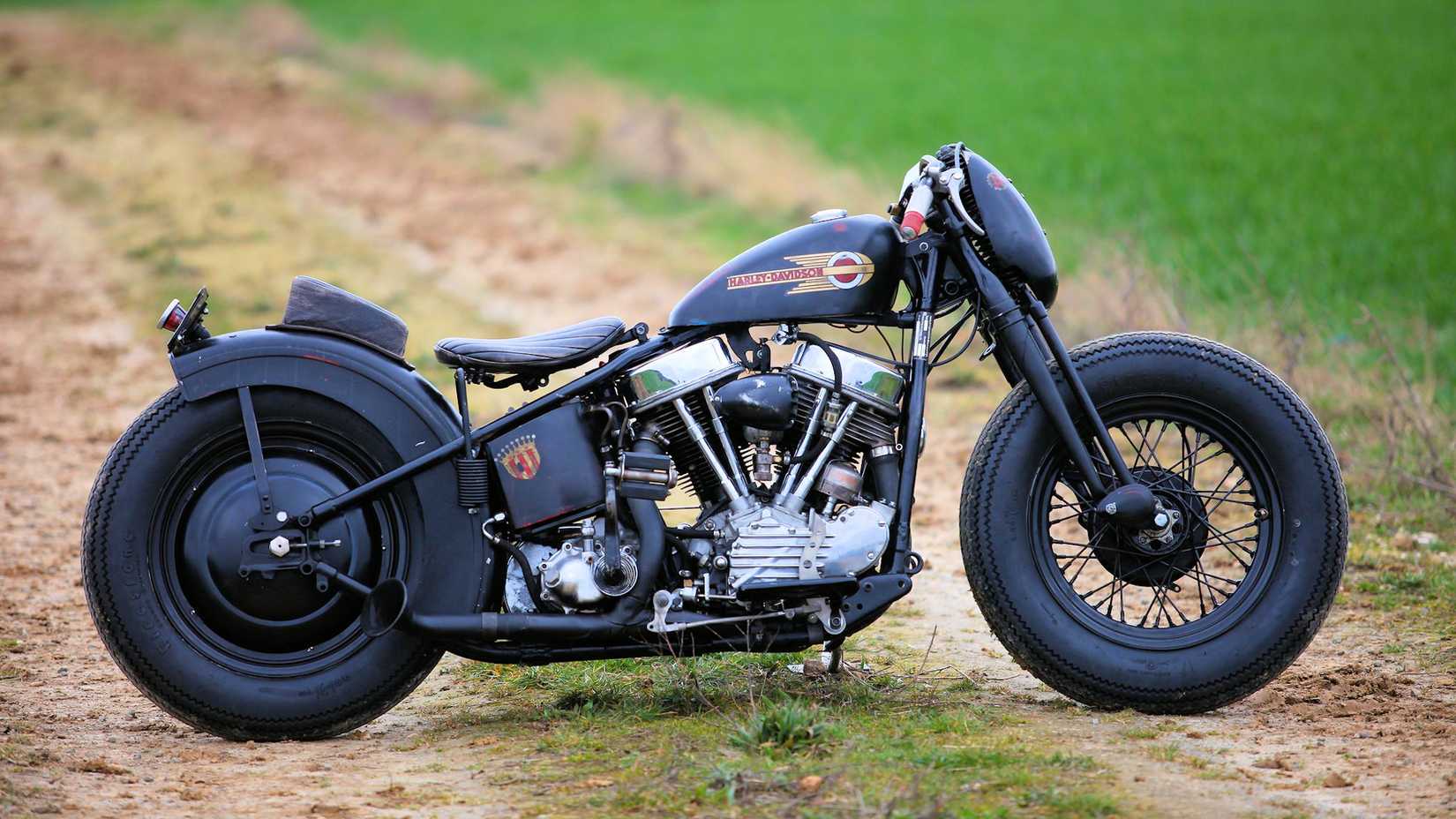 1948 Harley-Davidson Panhead static profile shot