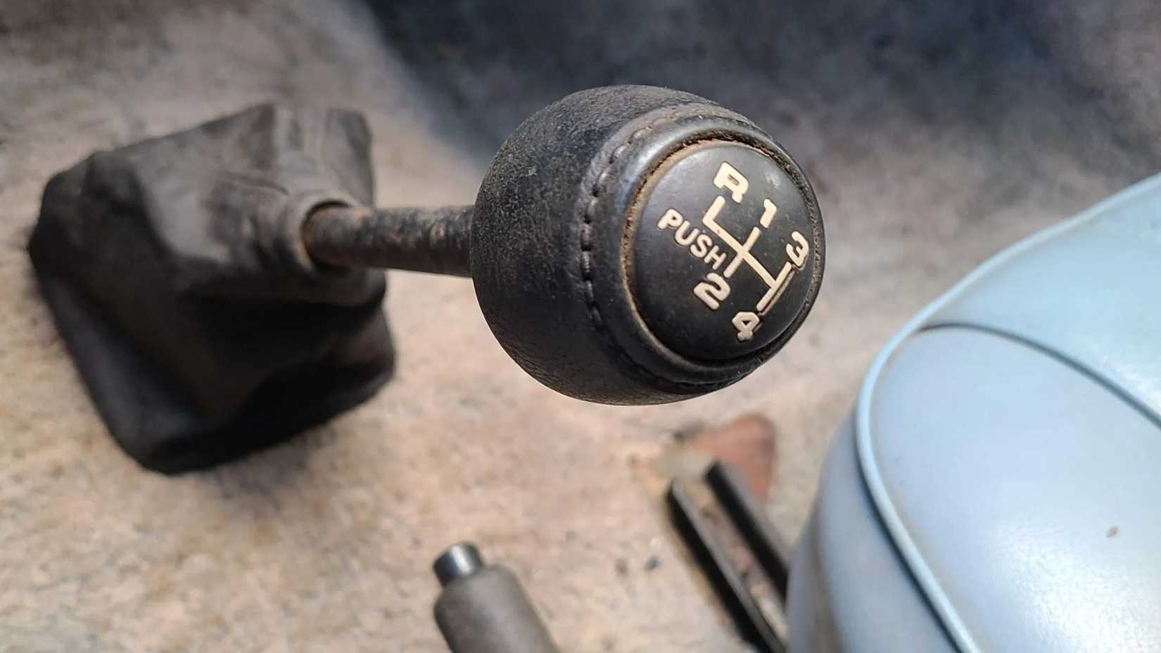 1981 Jet Electrica 007 gear shifter