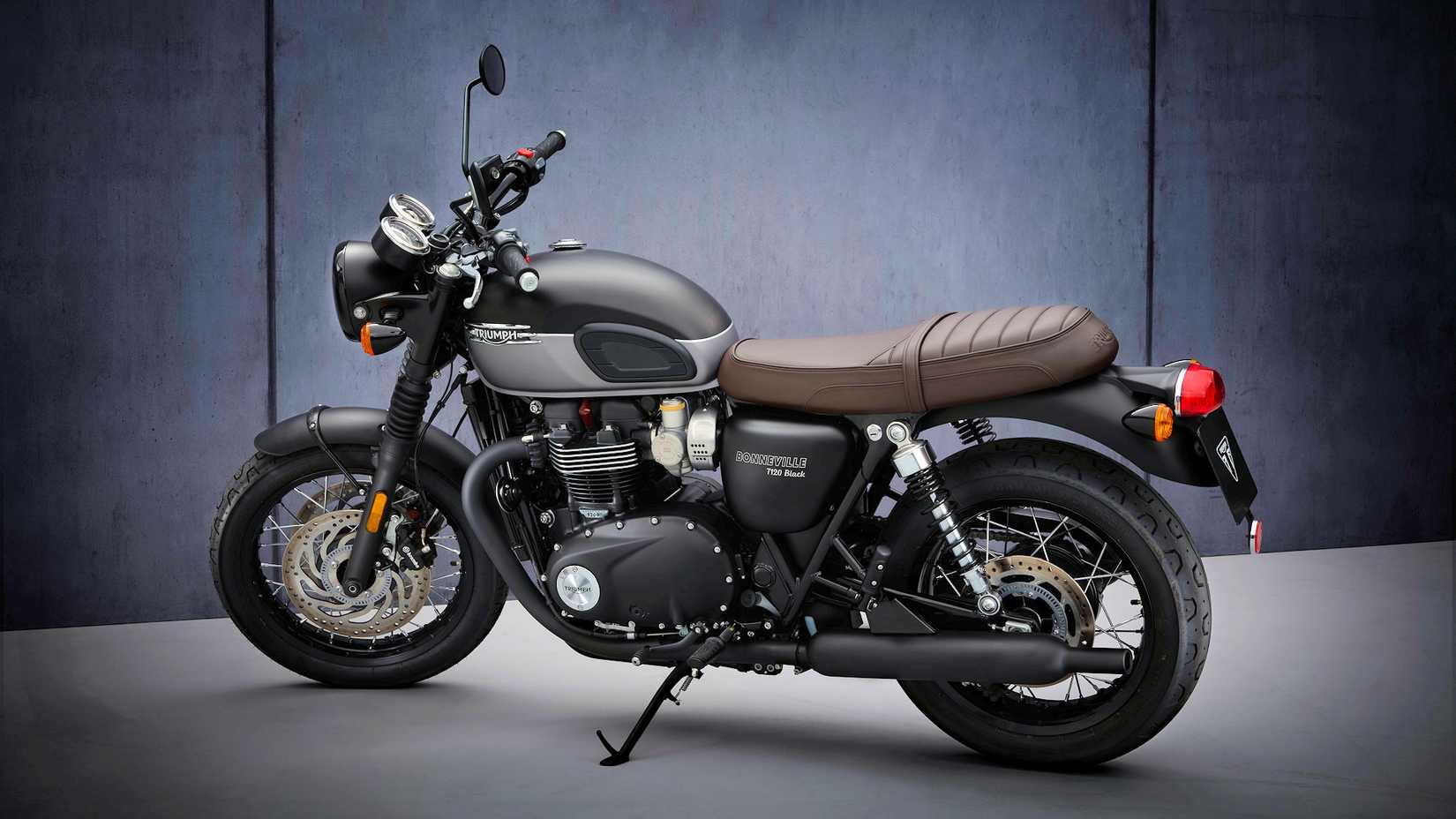 2021 Triumph Bonneville T120 Black static profile shot
