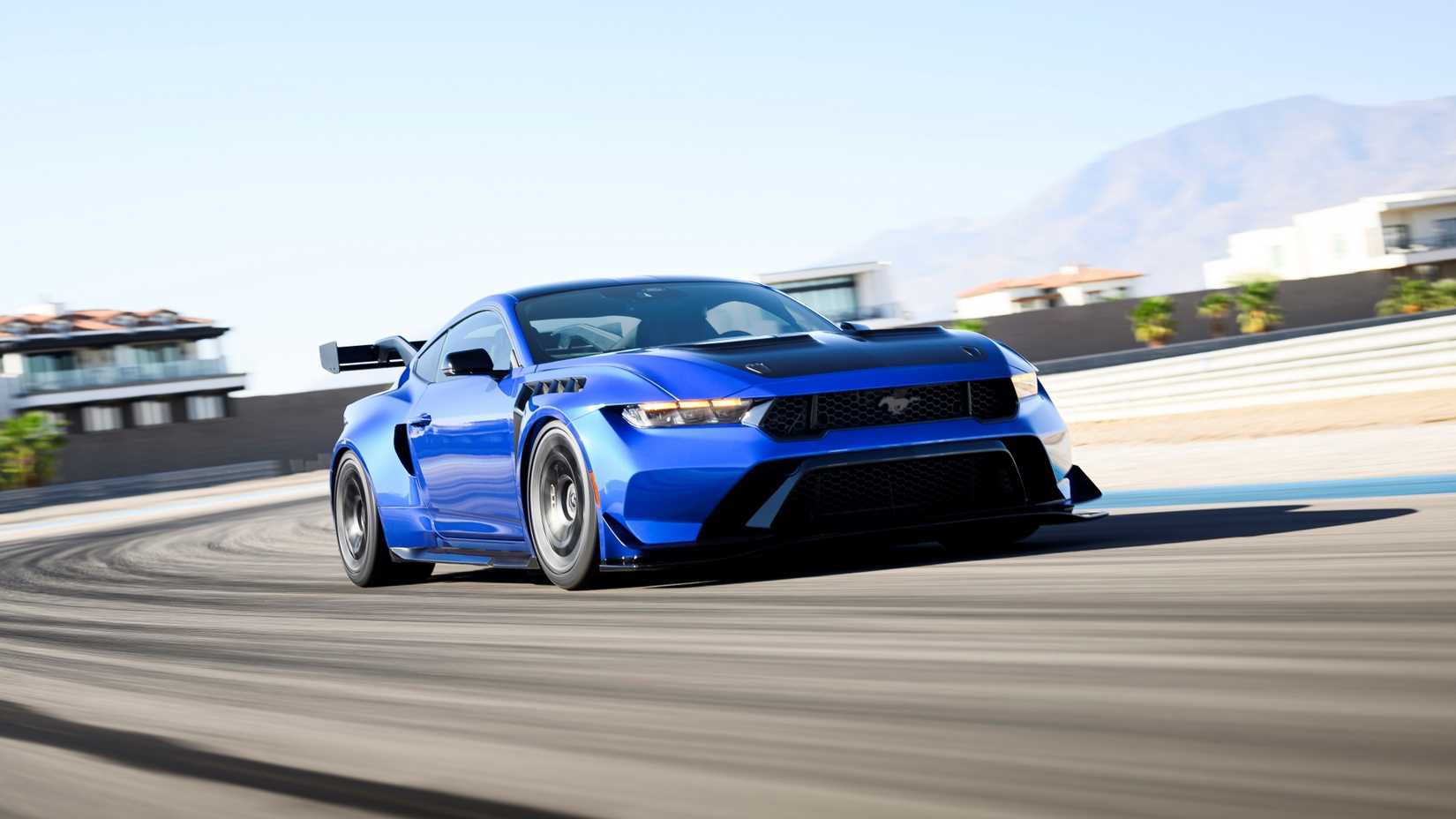 2025 Ford Mustang GTD_track_03