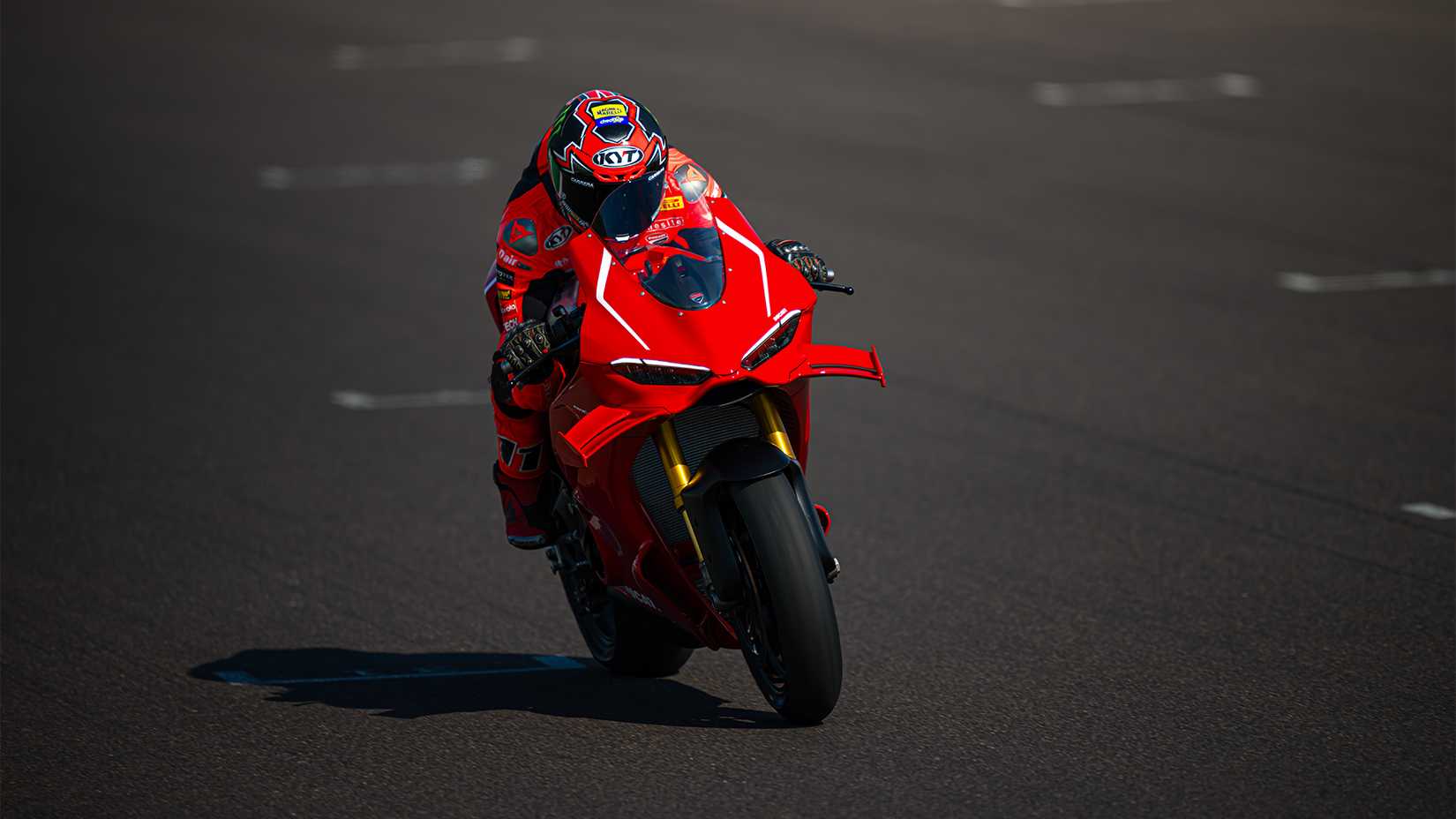 2026 Ducati Panigale V4 R Panning Shot