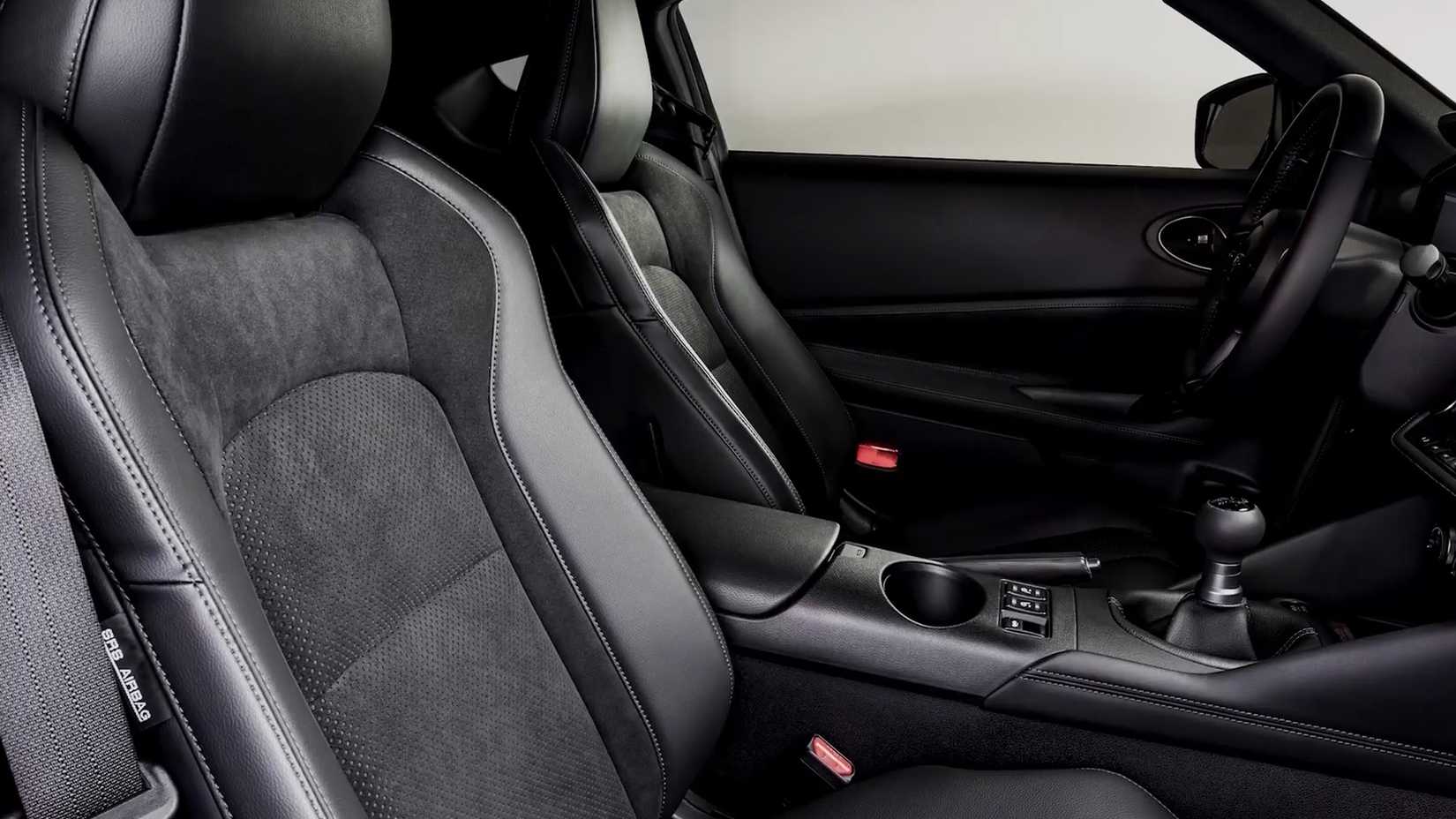 2026 Nissan Z Heritage Edition 2