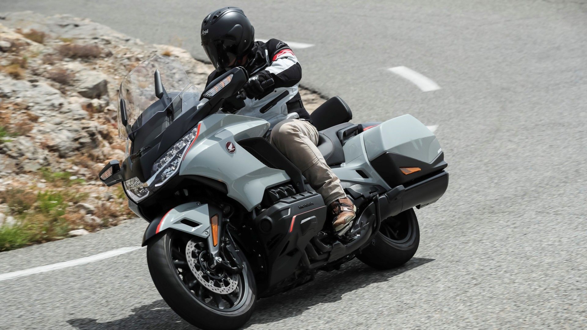 2020 Honda Gold Wing cornering