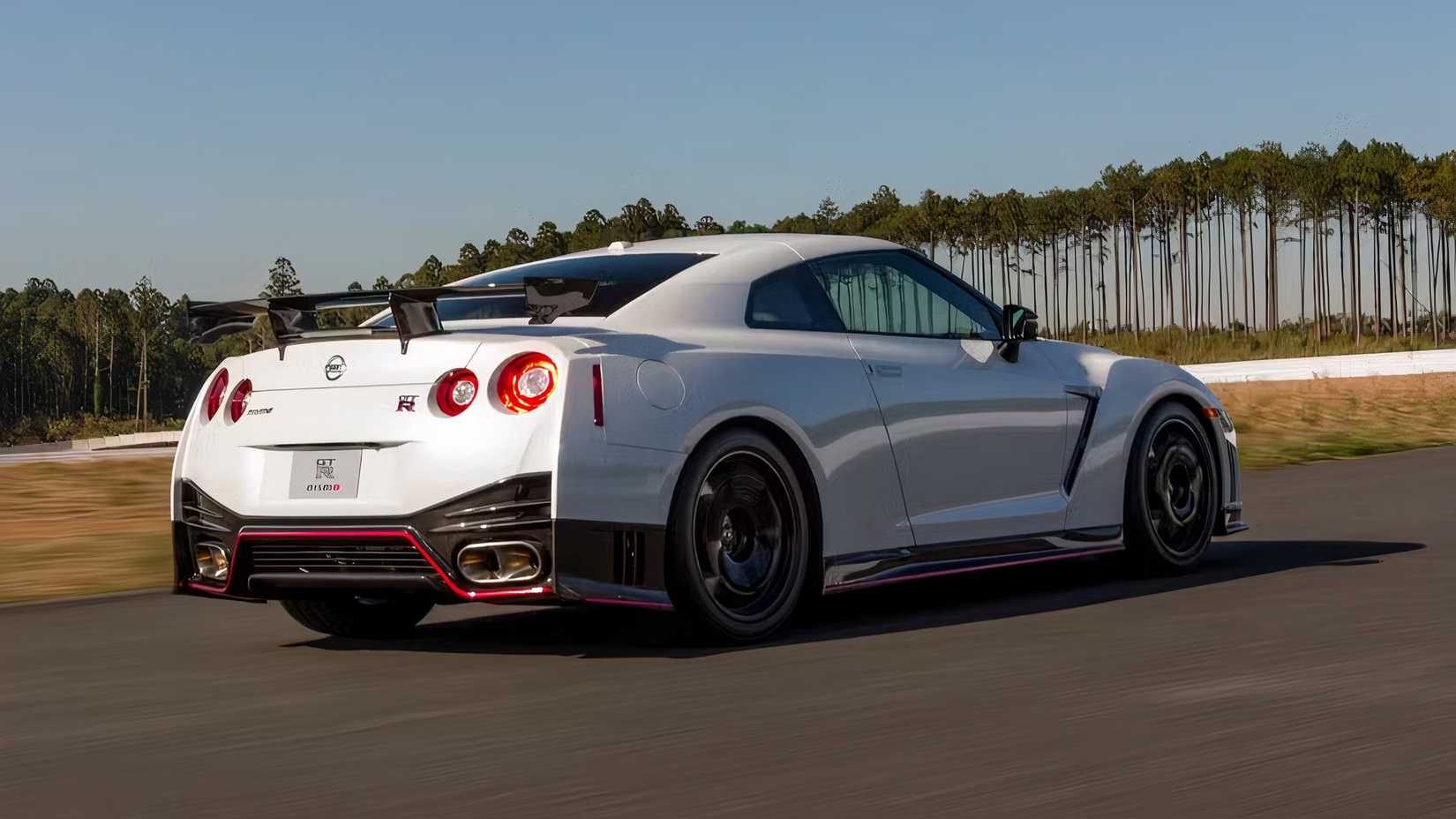 2015 Nissan GT-R Nismo