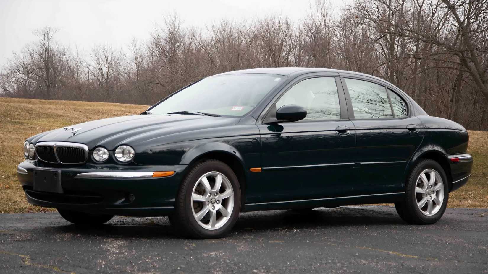 2004 Jaguar X-Type in green parked