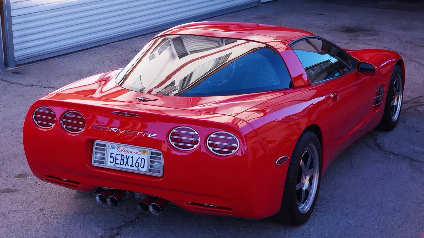1999 Chevrolet Corvette (C5) in red