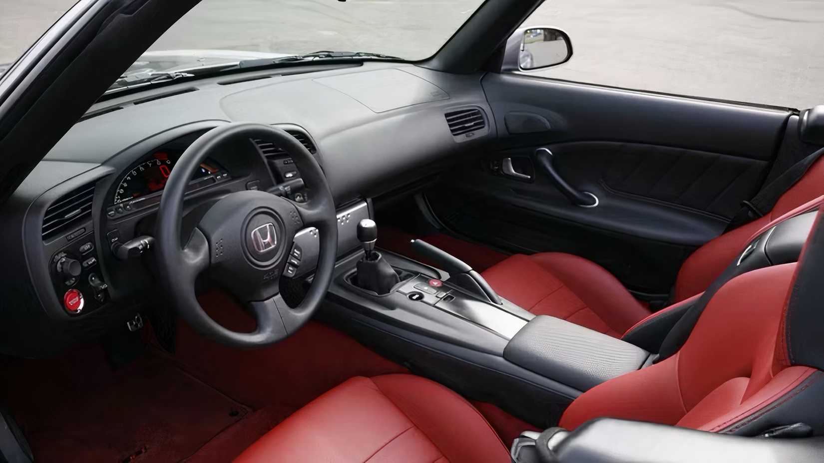 Interior da Honda S2000 2009