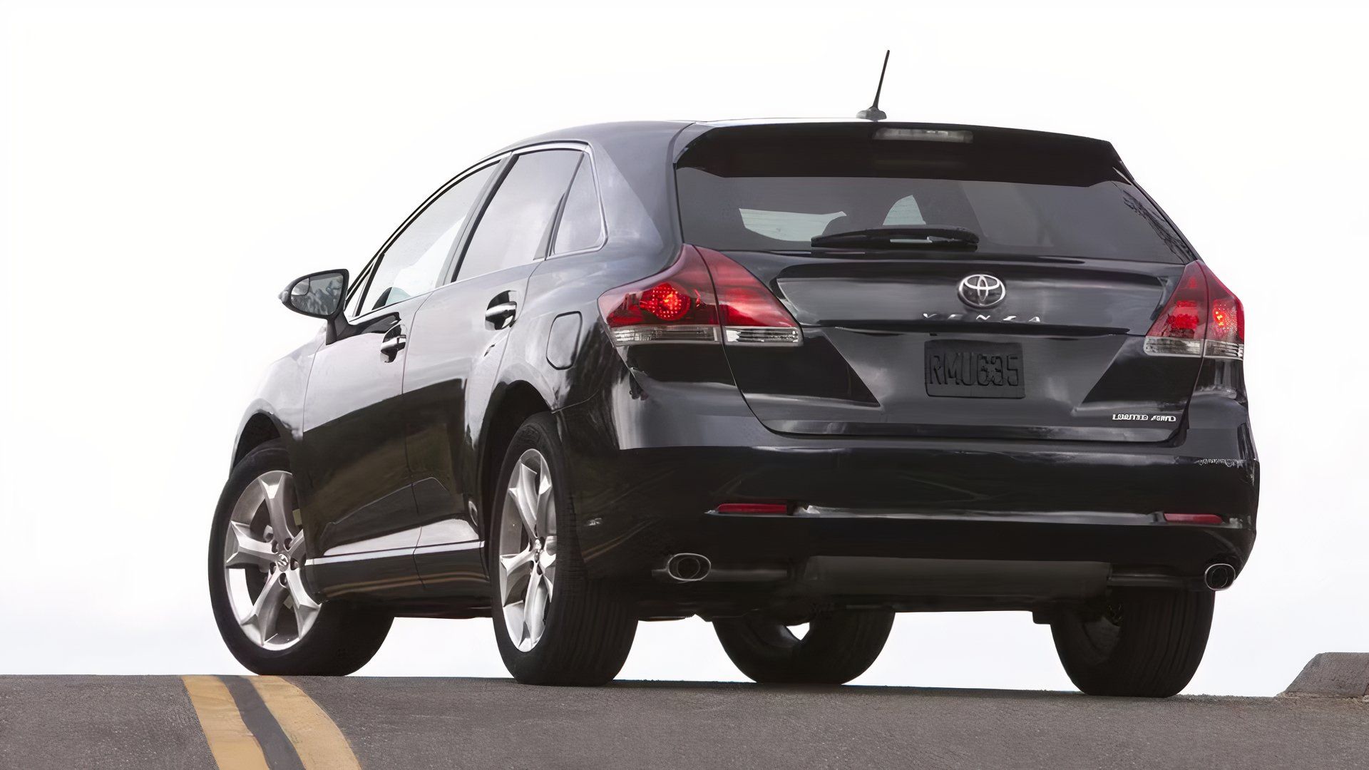 2015 Toyota Venza in black