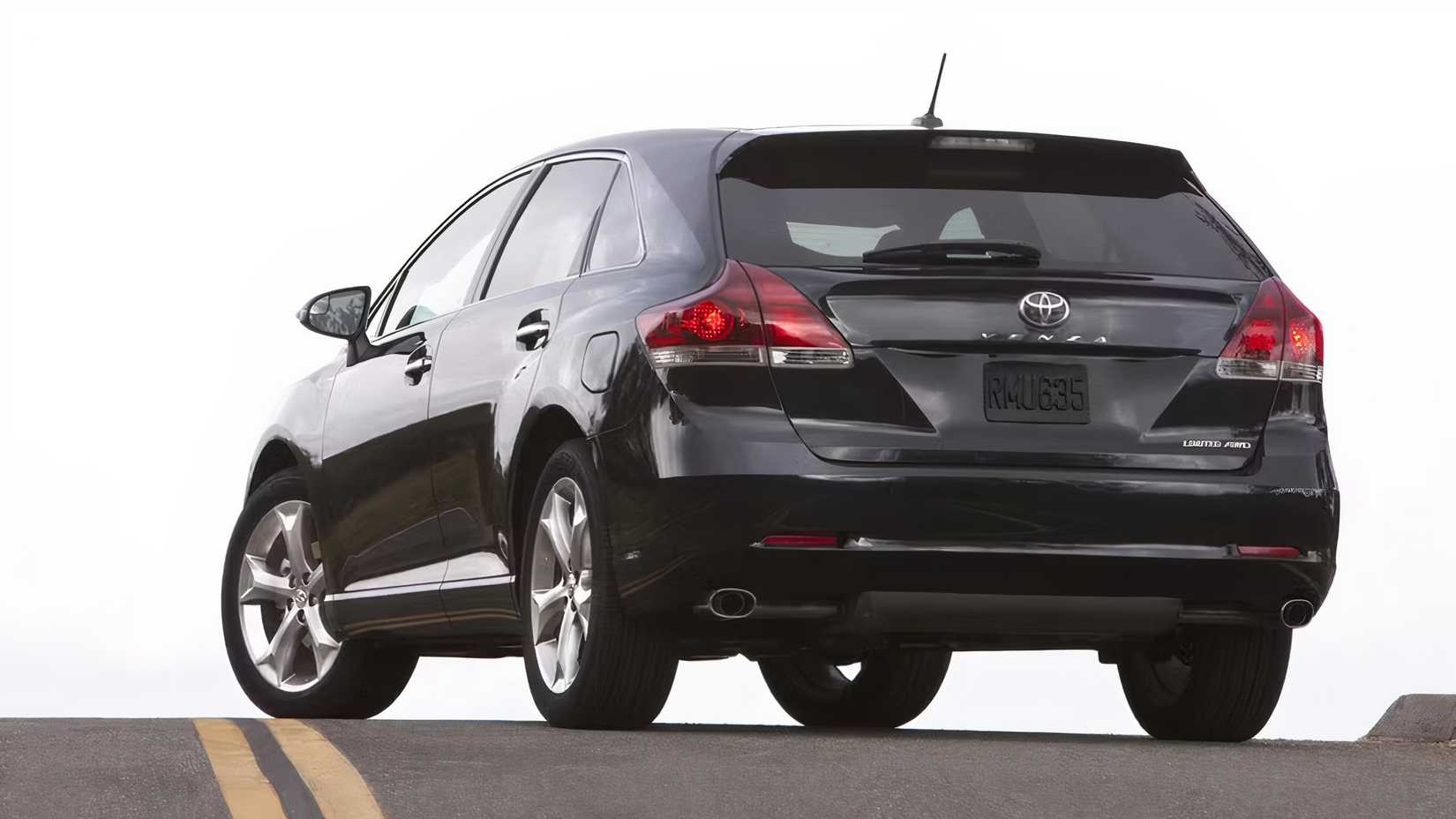 Rear shot of a parked 2015 Toyota Venza in black
