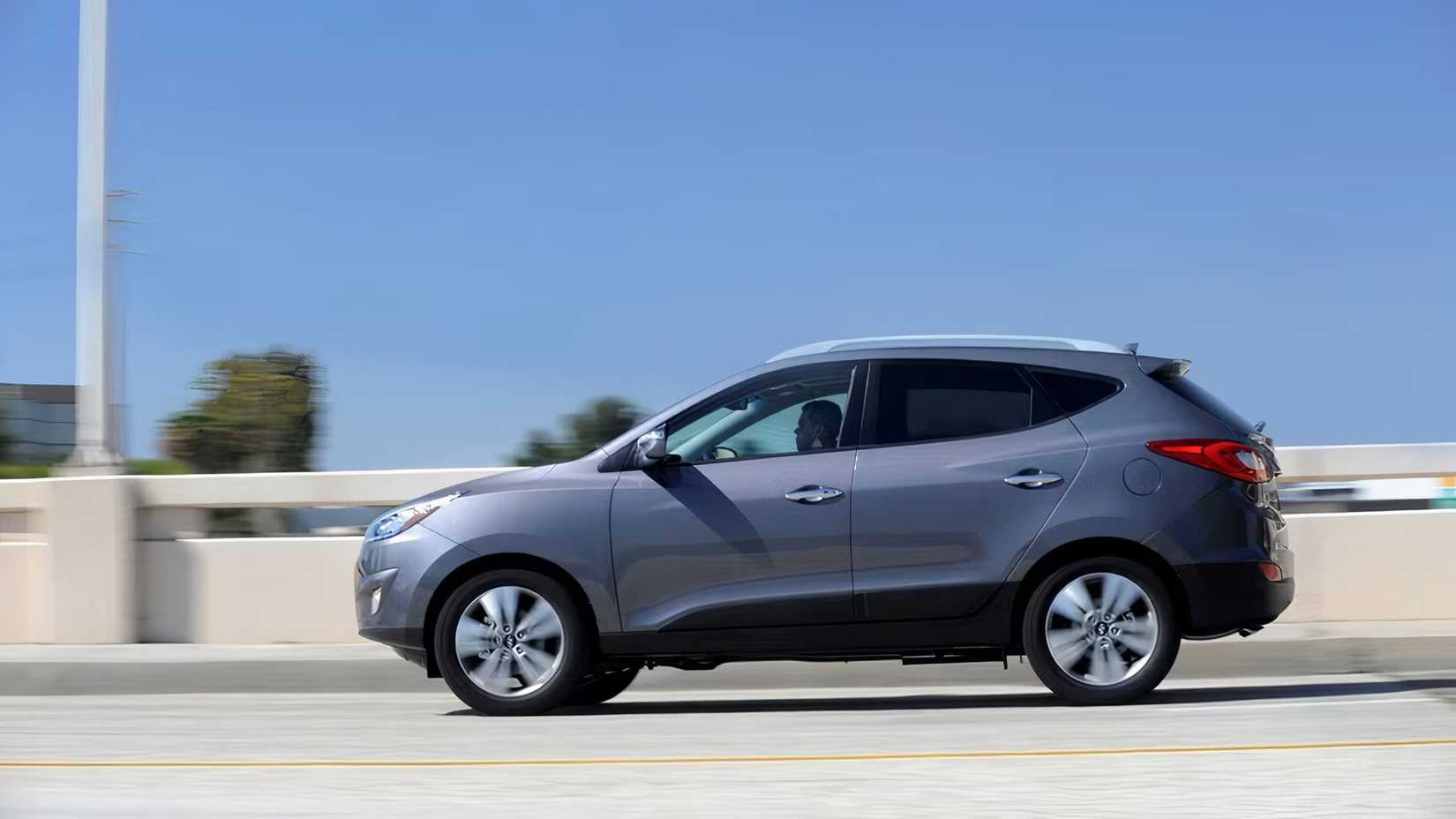 2015 Hyundai Tucson in blue