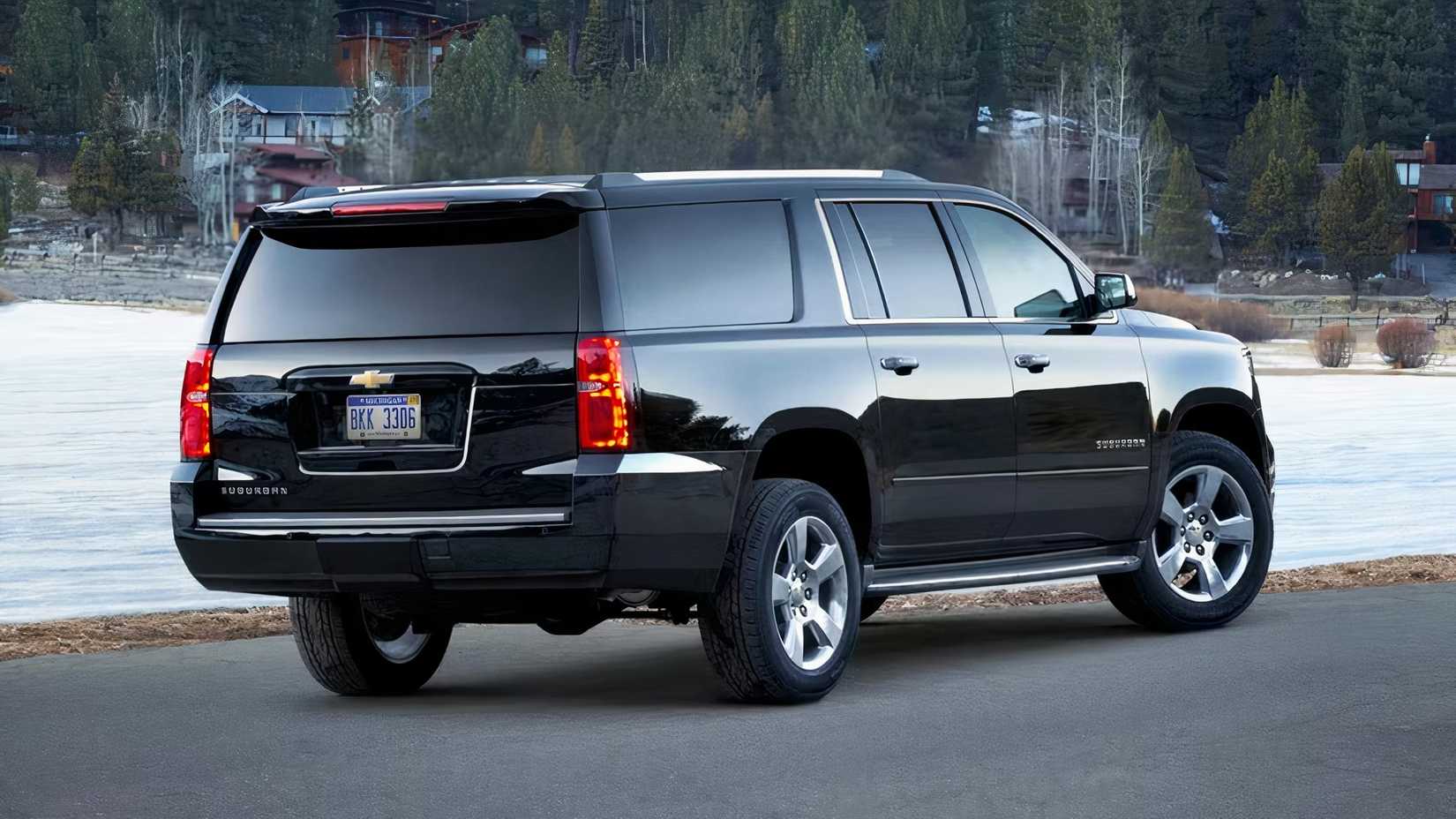 2015 Chevrolet Suburban in black