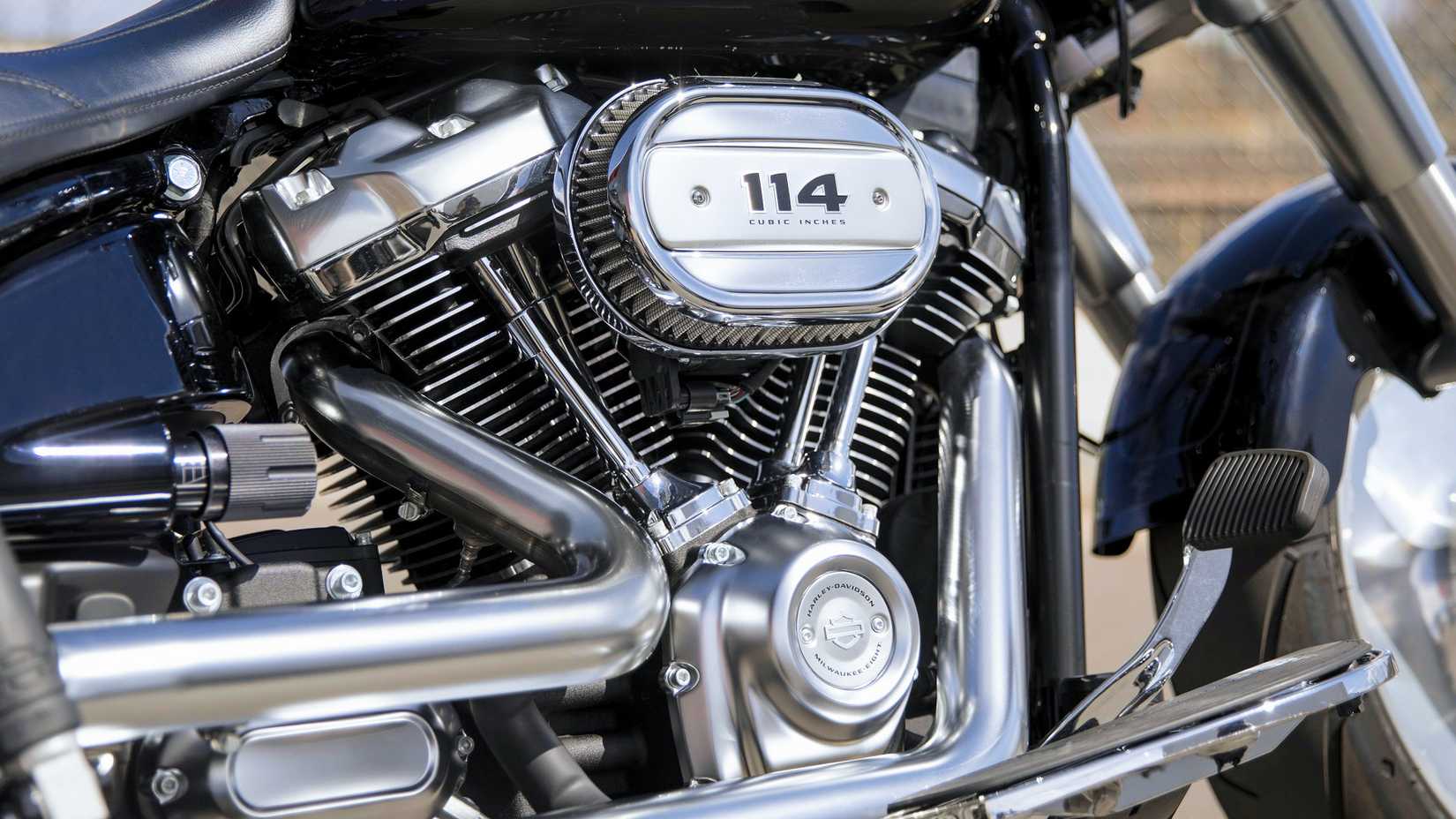 Milwaukee-Eight 114 em detalhe de close-up do motor Harley-Davidson Fat Boy 2020