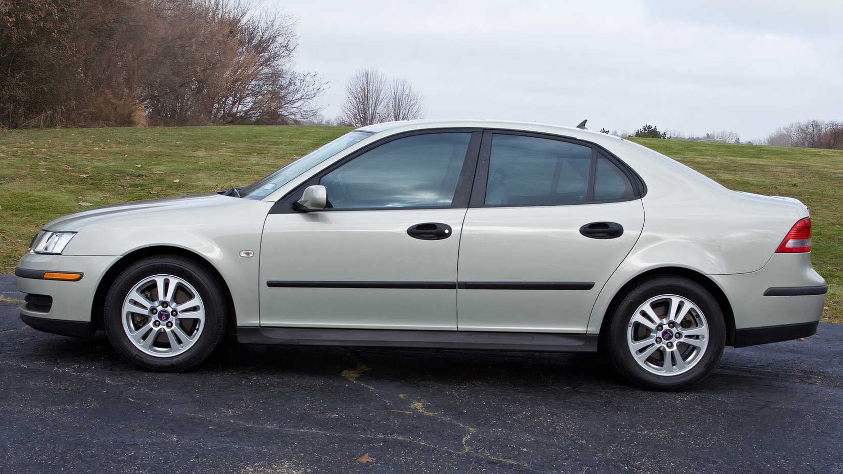 Side view of 2005 Saab 9-3