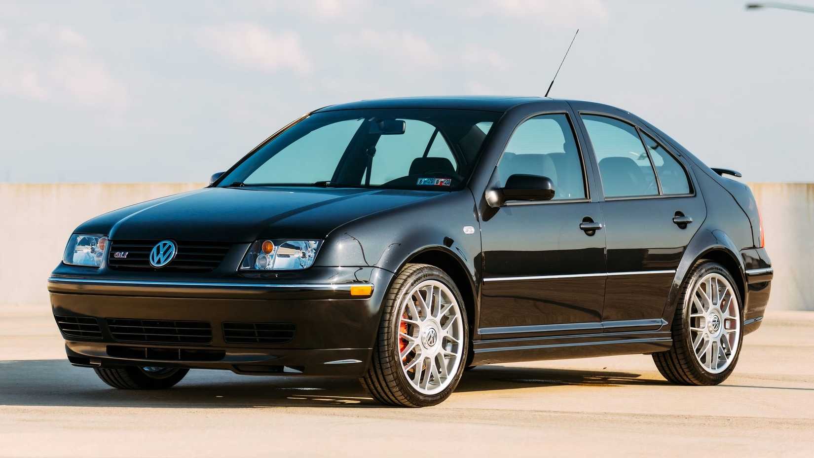 2004.5 Volkswagen Jetta GLI Park 3/4 Front view