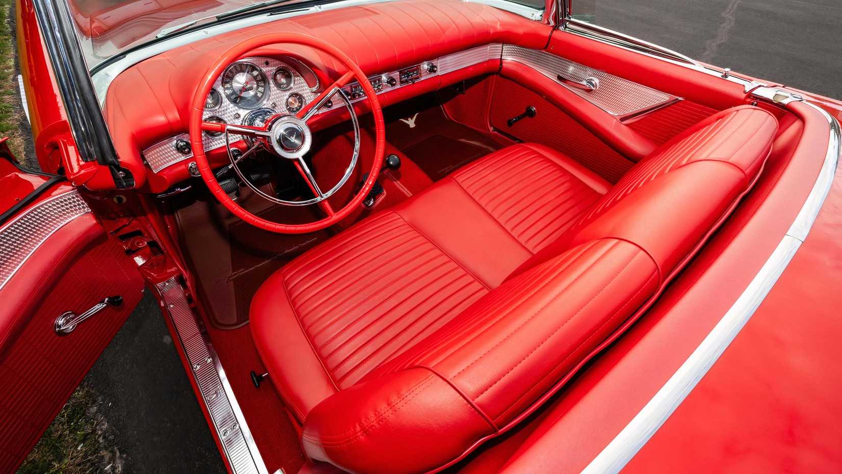 Interior do Ford Thunderbird F-Code 1957