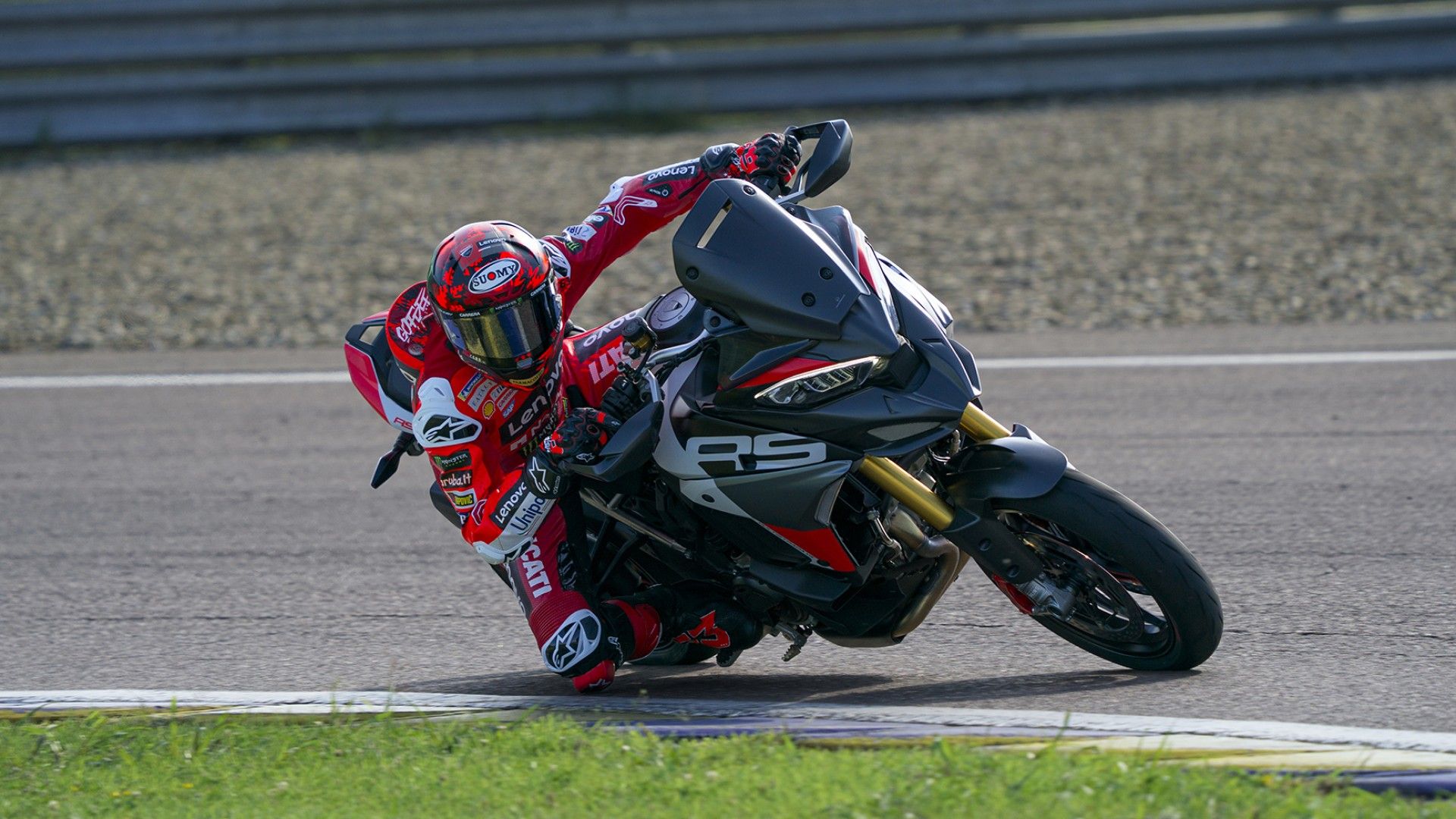 Ducati Multistrada V4 RS cornering hard