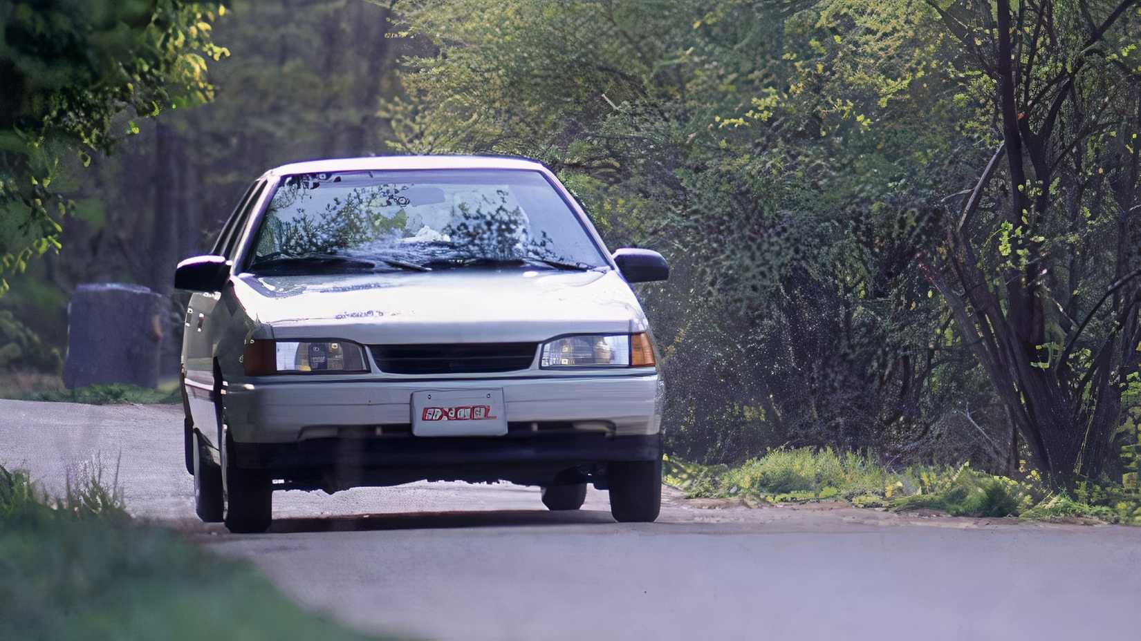 Hyundai Excel, front profile view