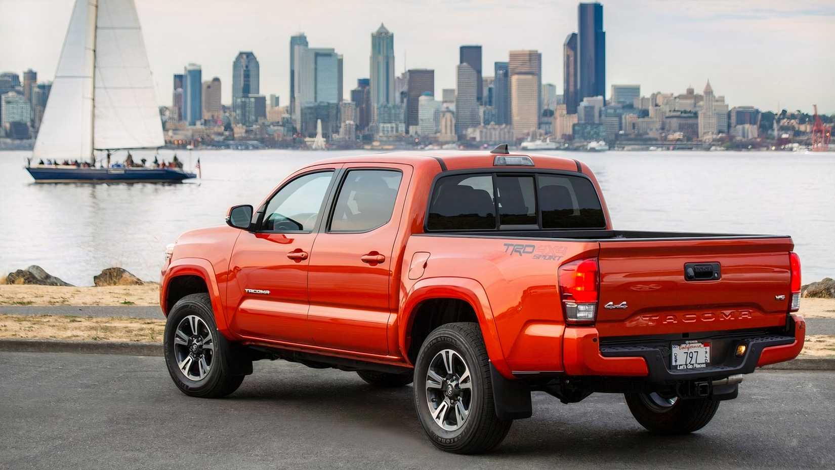 2017 Toyota Tacoma, rear 3/4