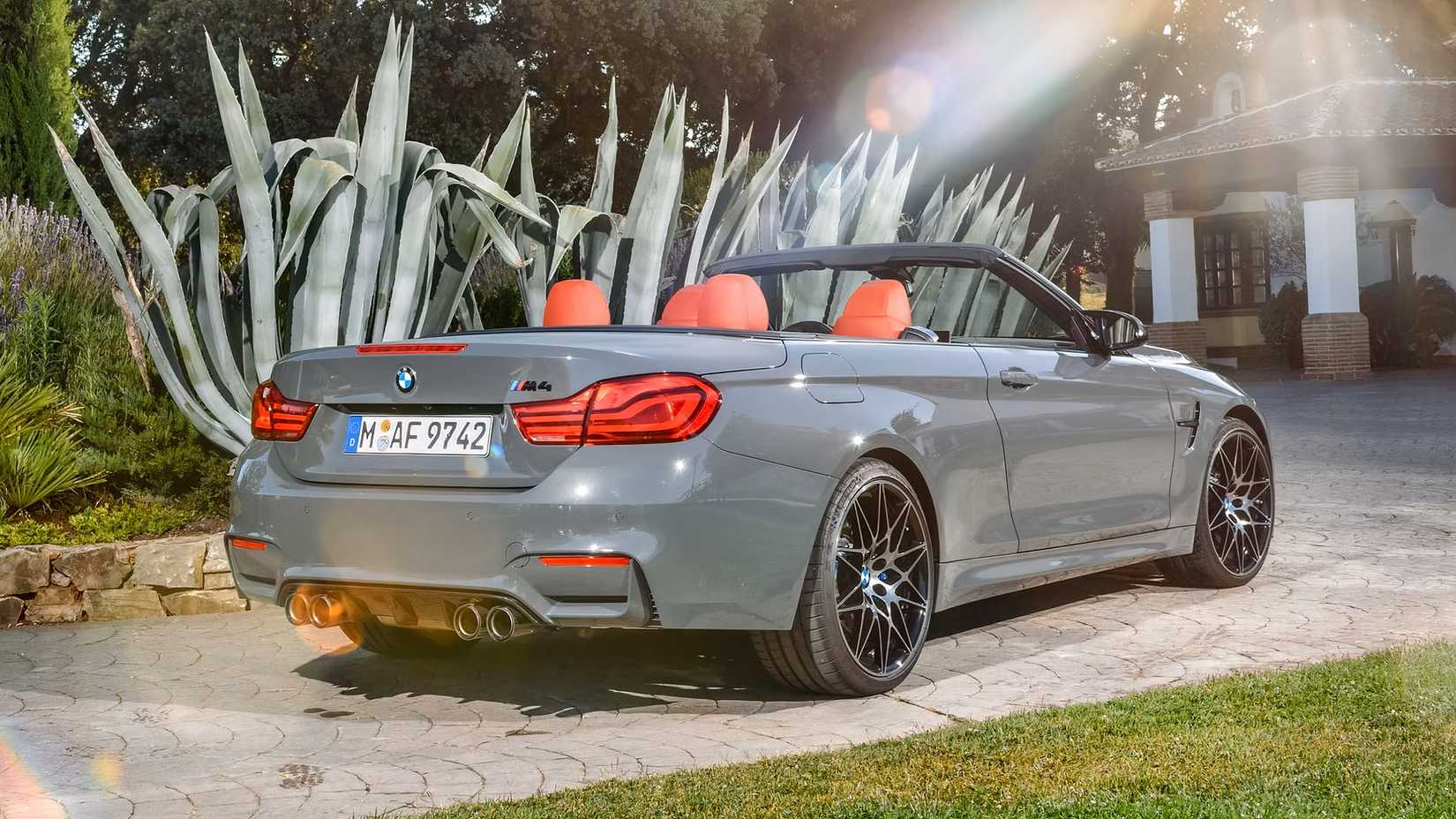 2020 BMW M4 Convertible rear
