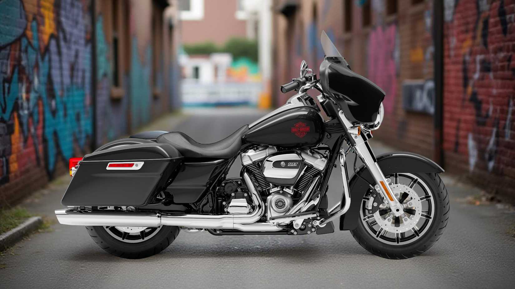 2022 Harley-Davidson Electra Glide Standard parked in an alley, static profile photo