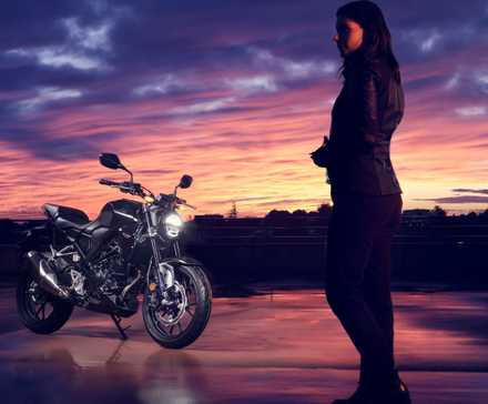 Herói Honda CB300R 2023