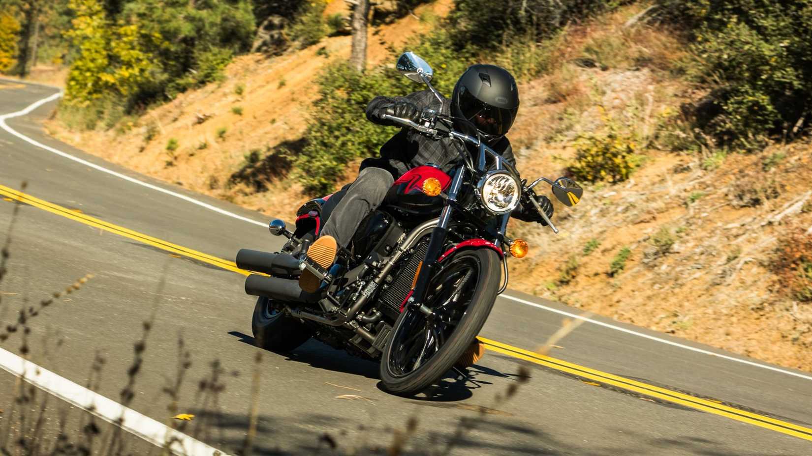 2025 Kawasaki Vulcan 900 curvas dianteiras personalizadas