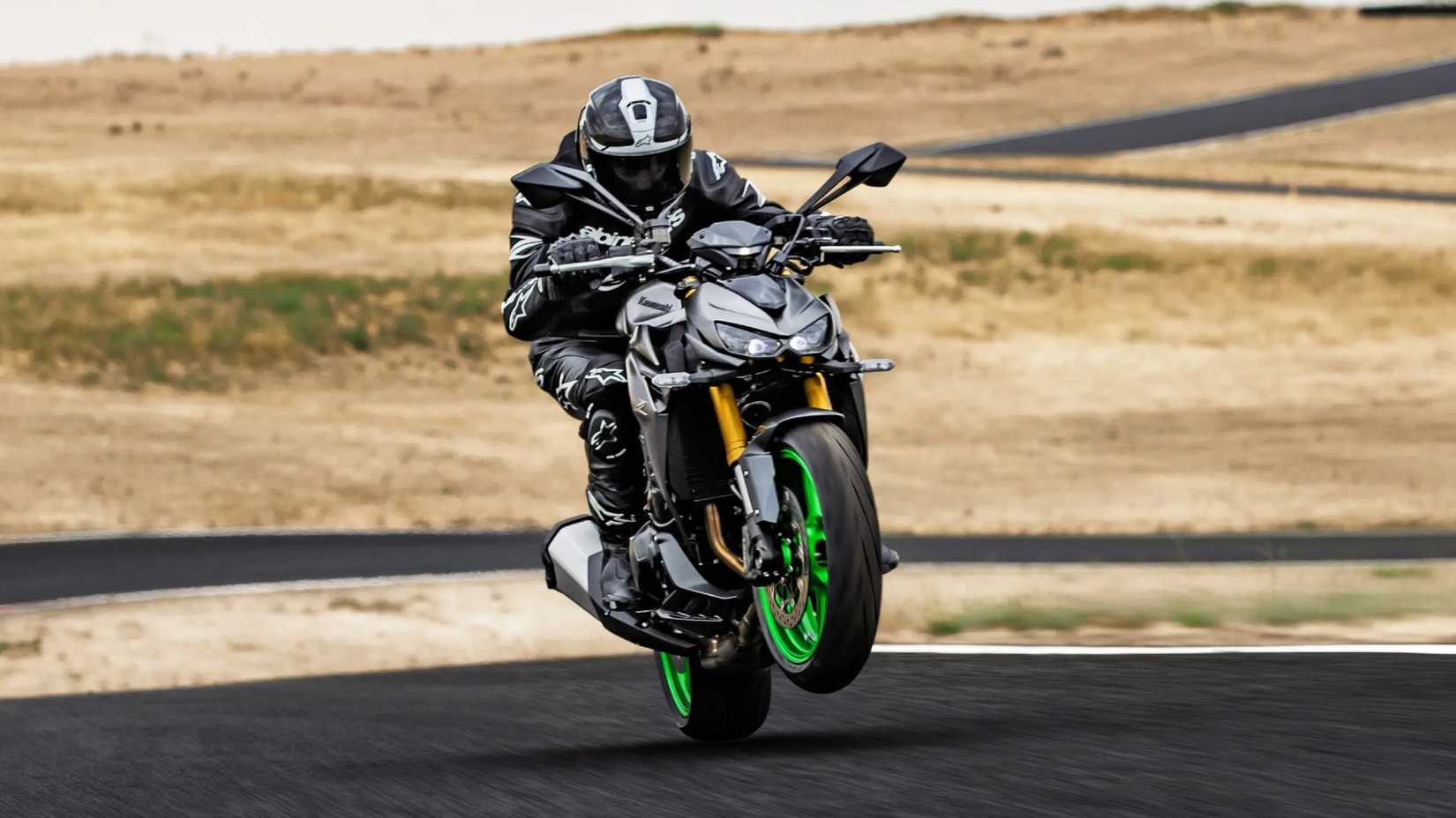 2026 Kawasaki Z1100 SE Wheelie