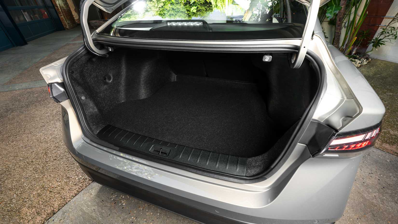 2026 Nissan Sentra-03