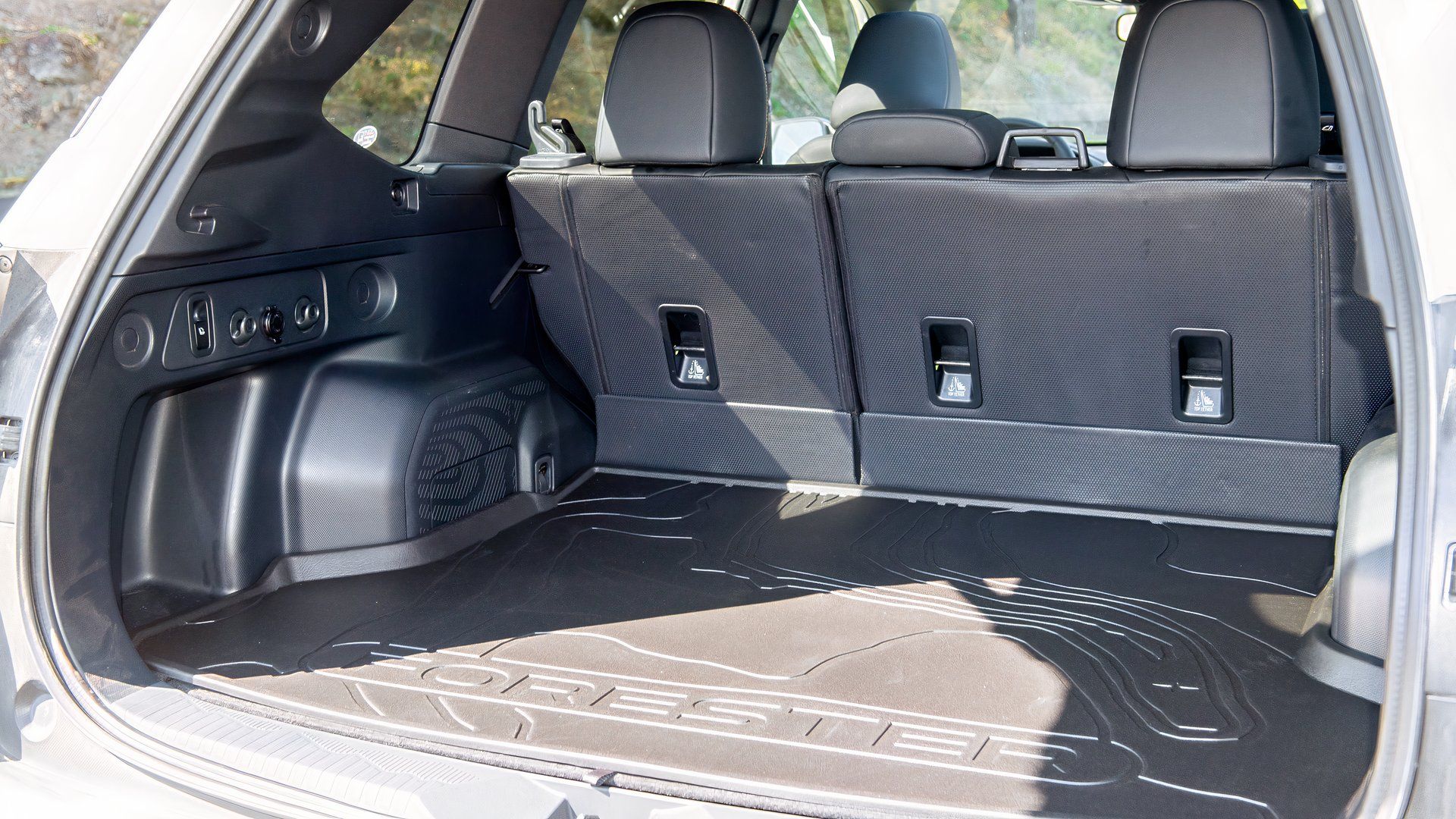 Foto do interior do Subaru Forester Wilderness 2026 mostrando a carga traseira