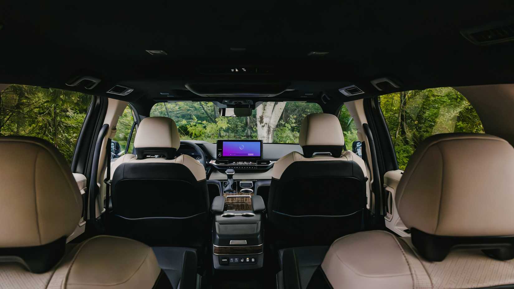 2026 Toyota Sienna-03