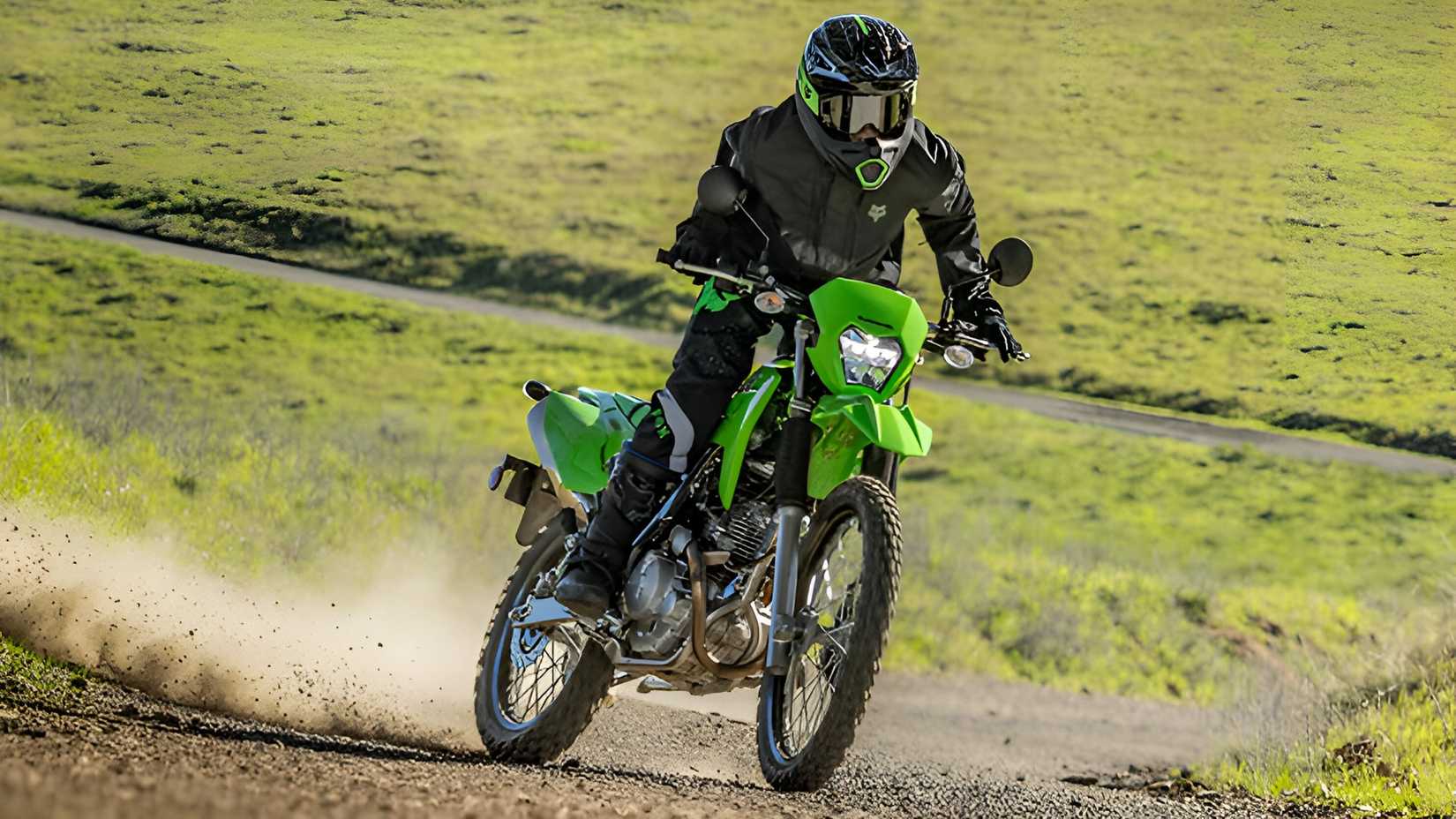 Kawasaki KLX 230 S off-roading