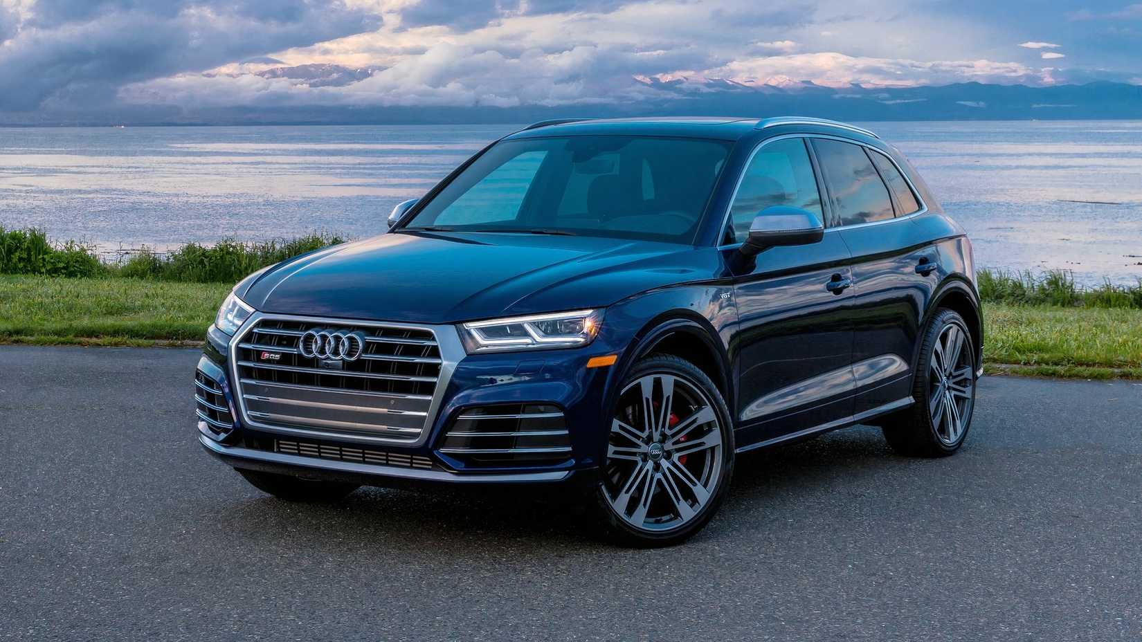 2019 Audi SQ5 front-quarter