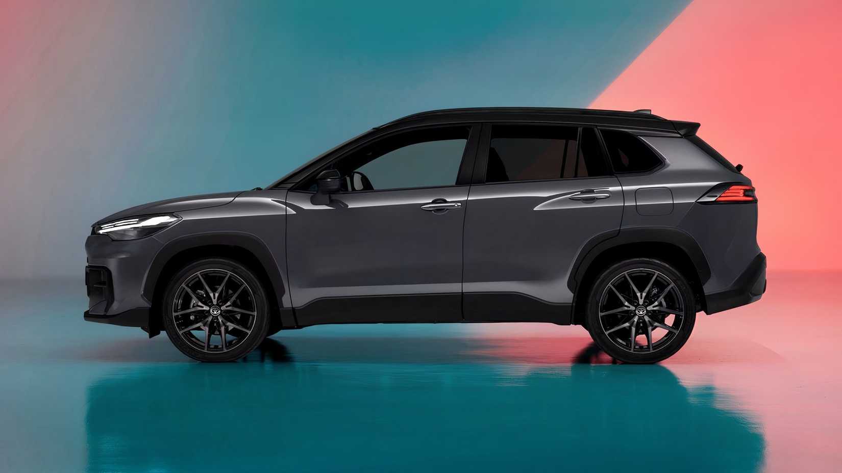 2026 Toyota Corolla Cross, side