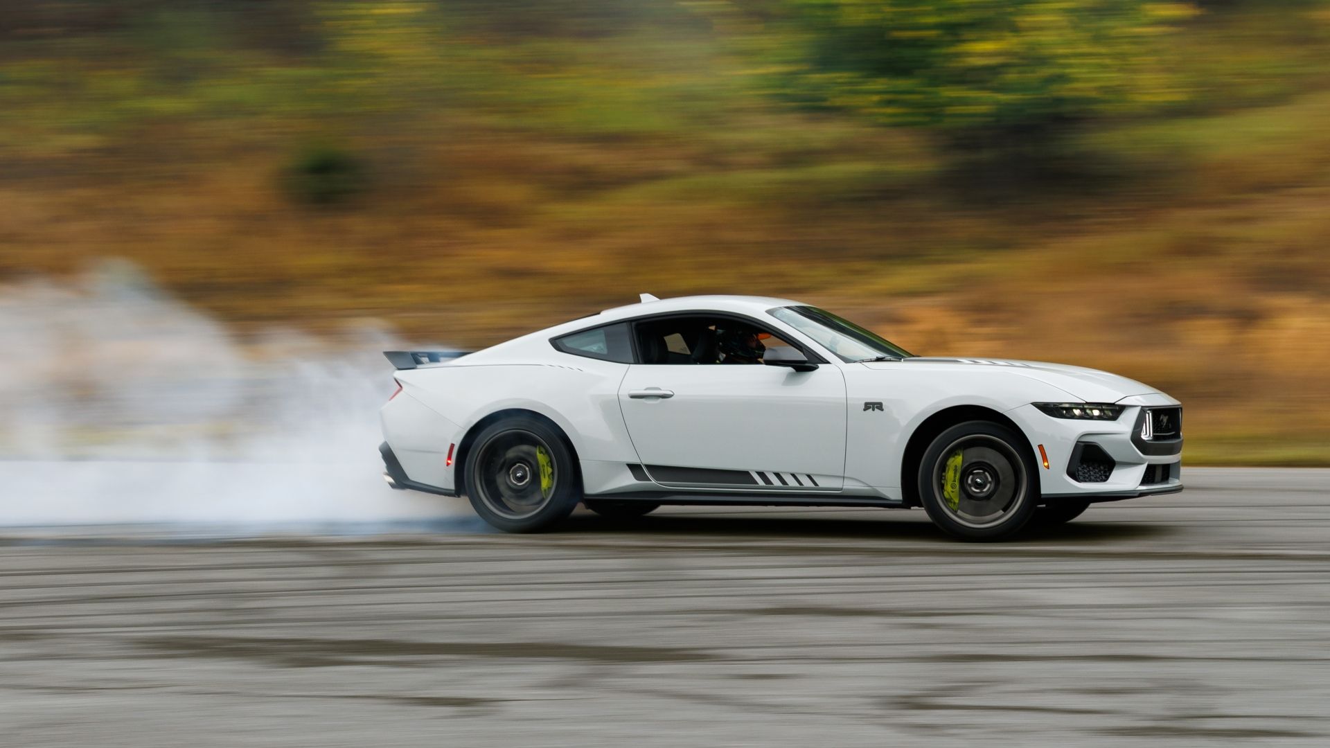 ford-mustang-rtr-package_11.jpg