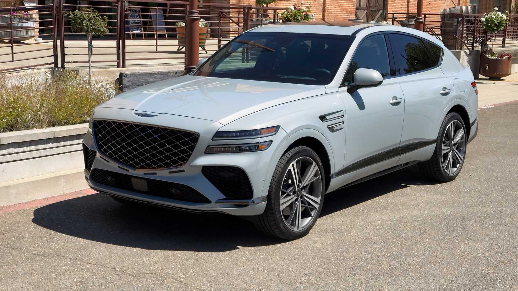 Genesis GV80 Coupe 3.5T e-SC AWD - exterior front left profile