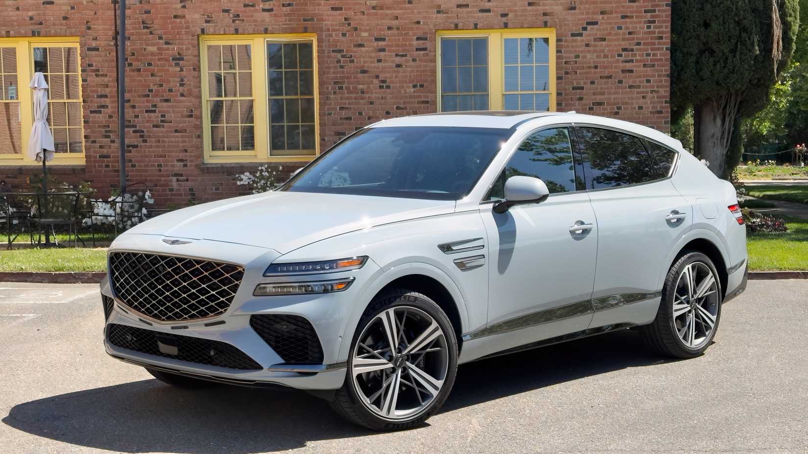 Genesis GV80 Coupe 3.5T e-SC AWD - exterior front profile