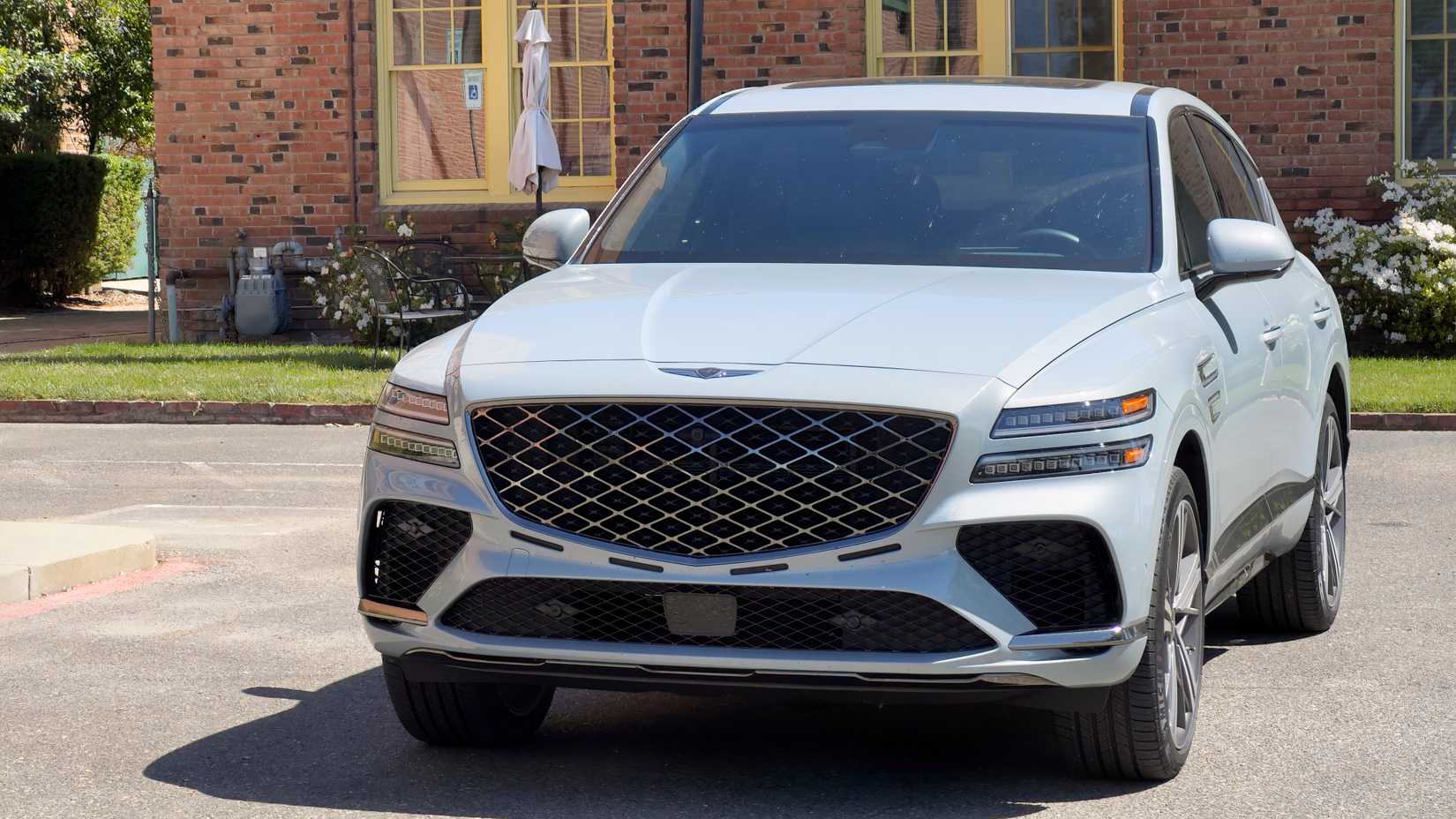 Genesis GV80 Coupe 3.5T e-SC AWD - exterior front view