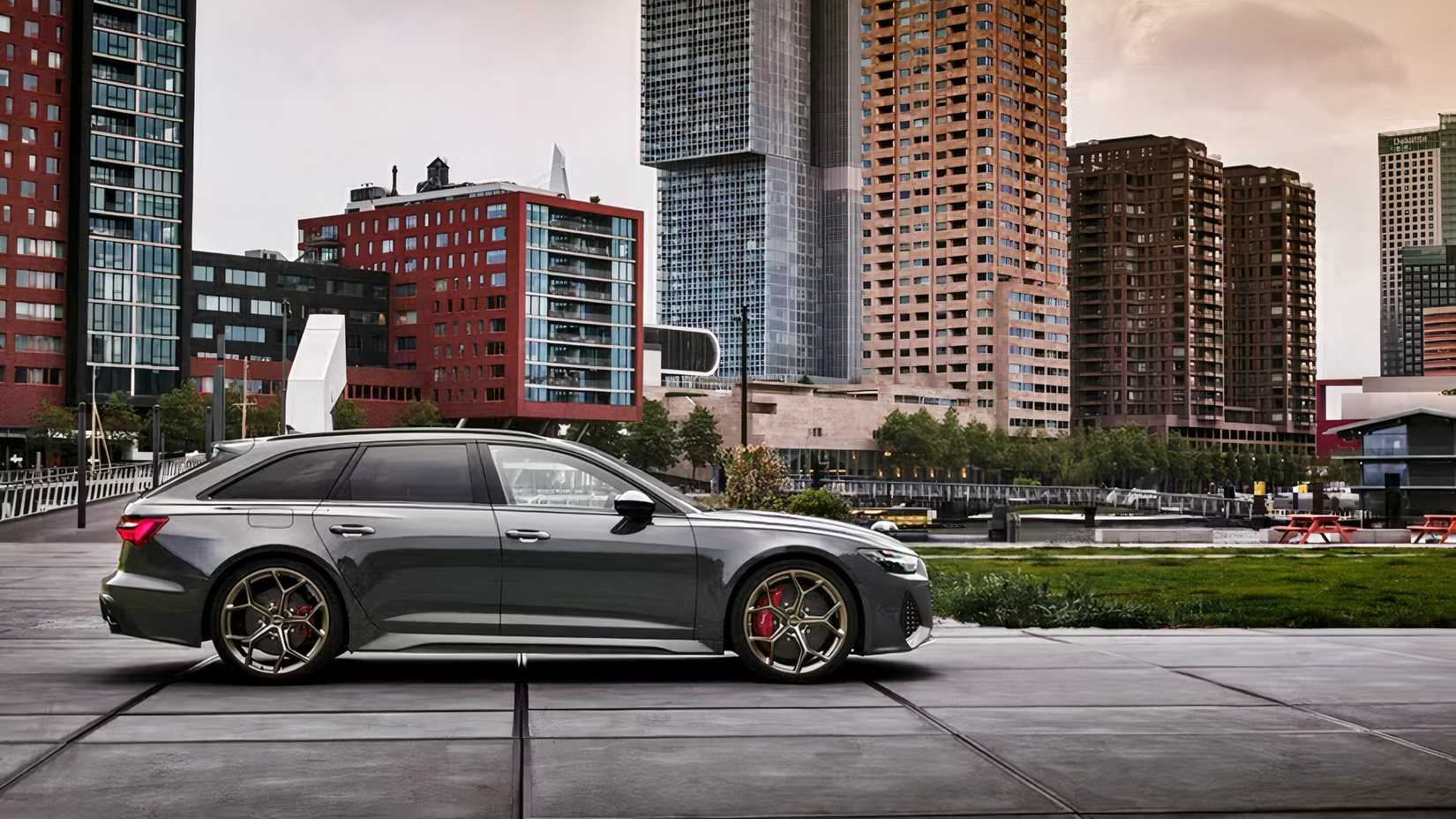 2025 Audi RS6 Avant in gray parked
