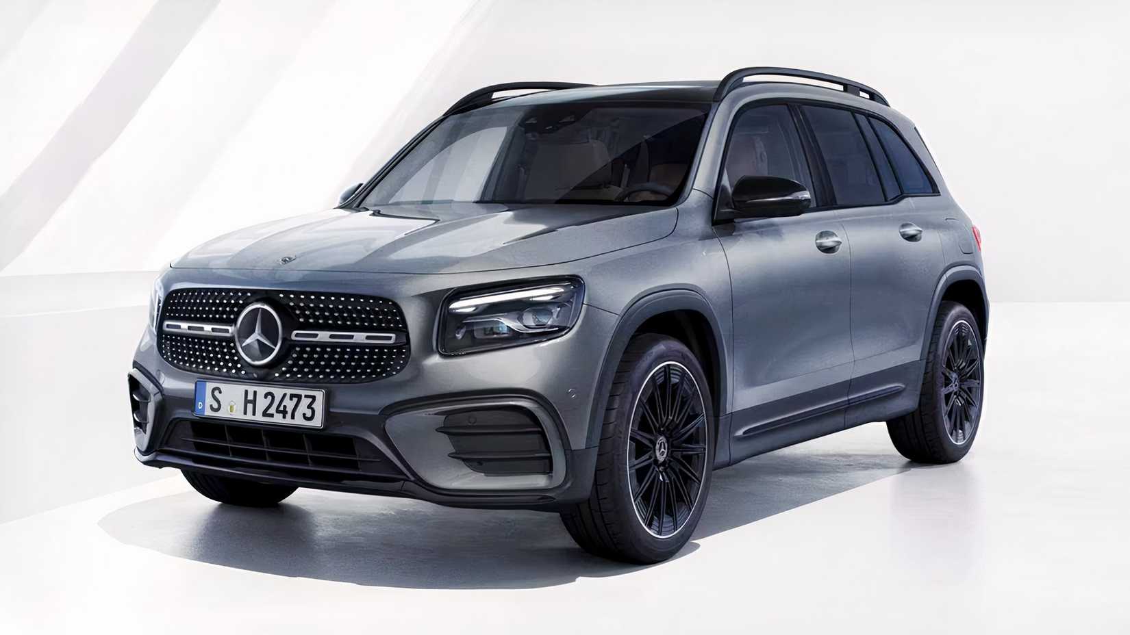  2025 Mercedes-Benz GLB 250 in silver parked