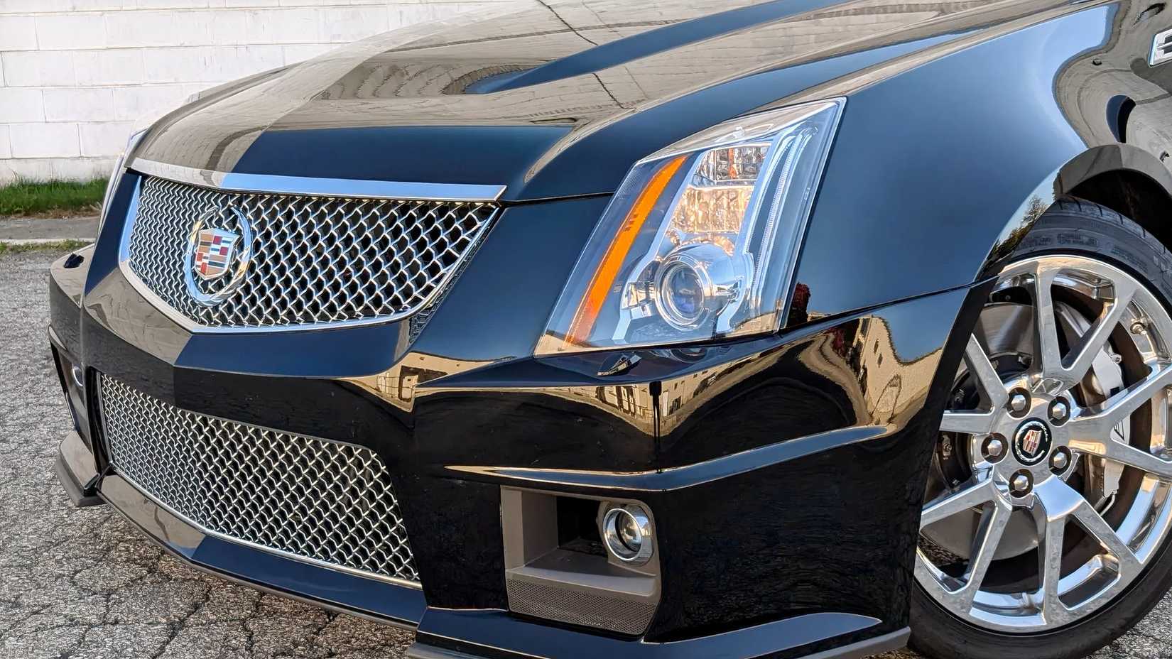 2009 Cadillac CTS-V front end