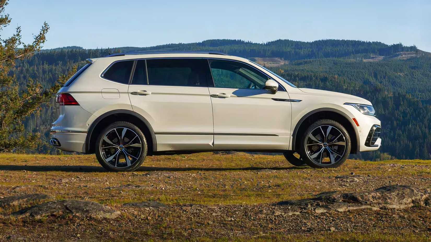 2023 Volkswagen Tiguan in white parked