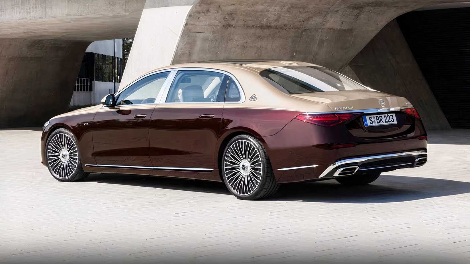 2025 Mercedes-Benz Maybach S 680 4MATIC parked